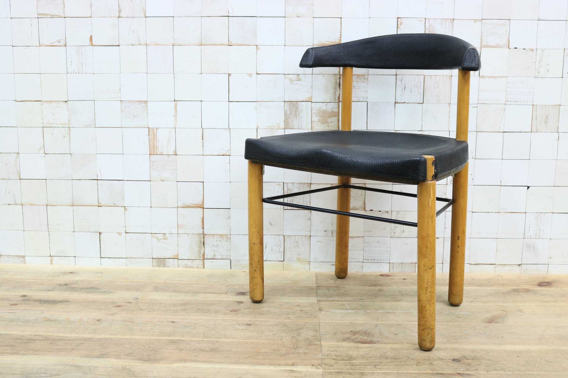 GMIN7S〇Cassina / カッシーナ レオナルドチェア ダイニングチェア Strassle collection社 スイス 椅子 ブラック 北欧スタイル モダン