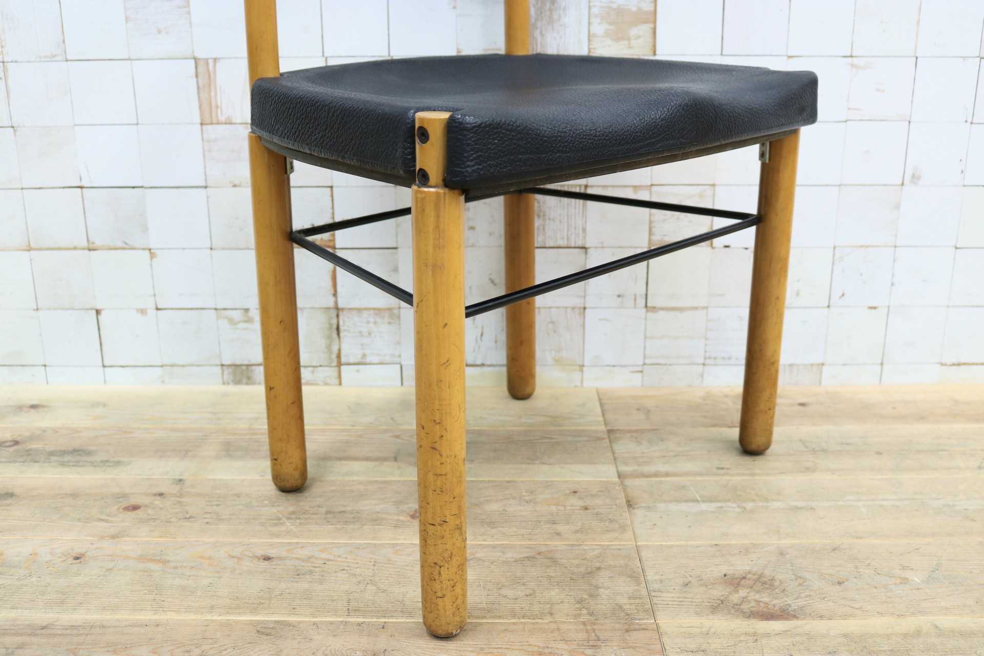 GMIN7S〇Cassina / カッシーナ レオナルドチェア ダイニングチェア Strassle collection社 スイス 椅子 ブラック 北欧スタイル モダン