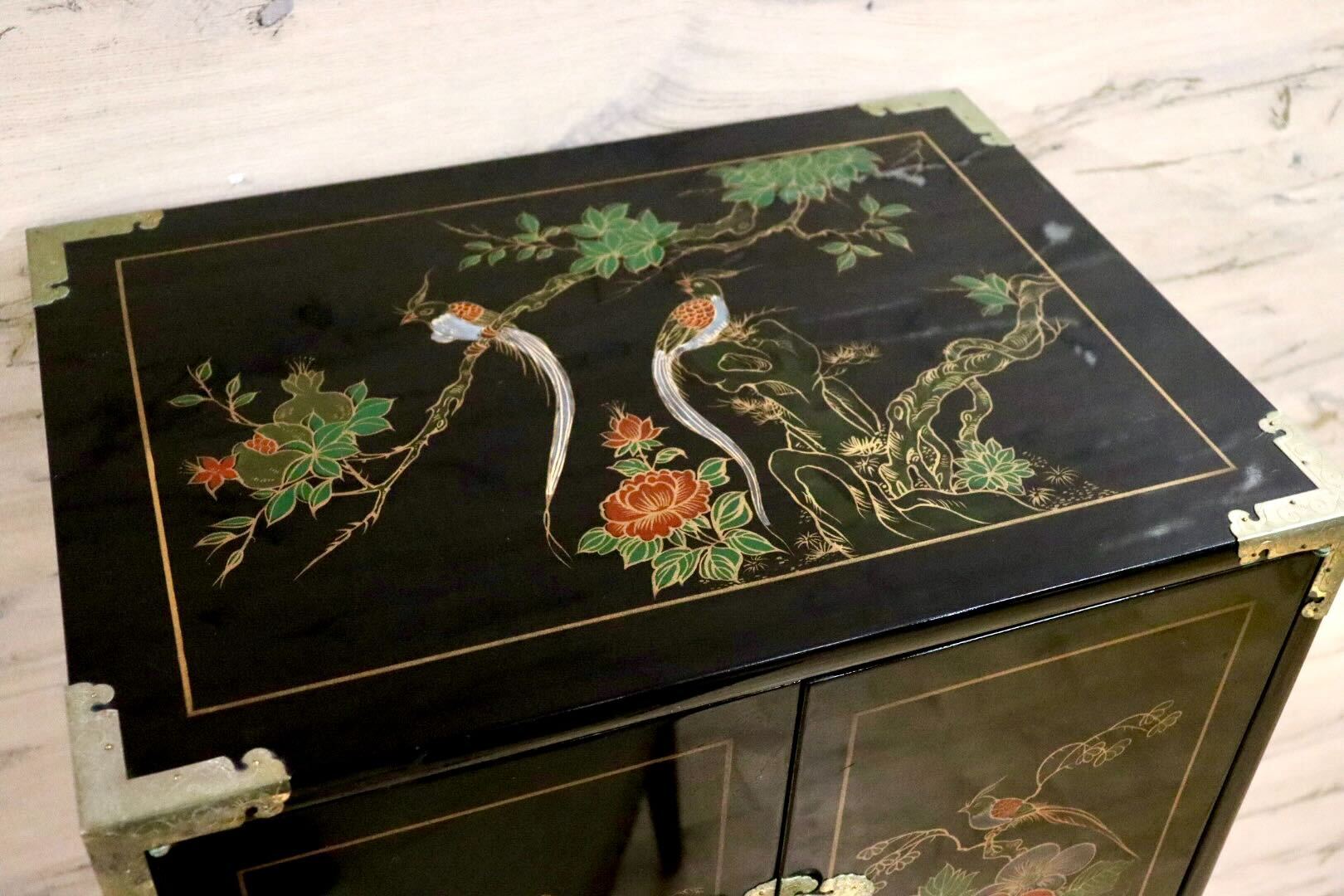 GMIH192○中国家具 李朝家具 チェスト 花鳥図 小箪笥 アジアン シノワズリ アンティーク 黒漆 飾り棚