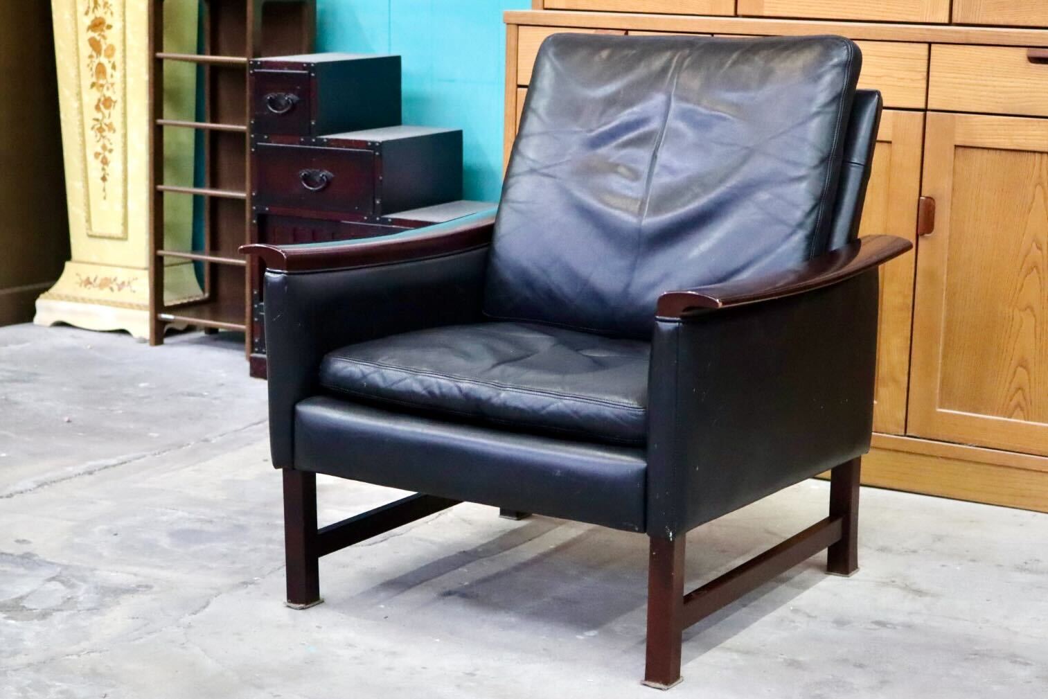 GMIH401○mobilia / モビリア シングルソファ 1人掛けソファ アームチェア ラウンジチェア 椅子 本革 木製 クラシック