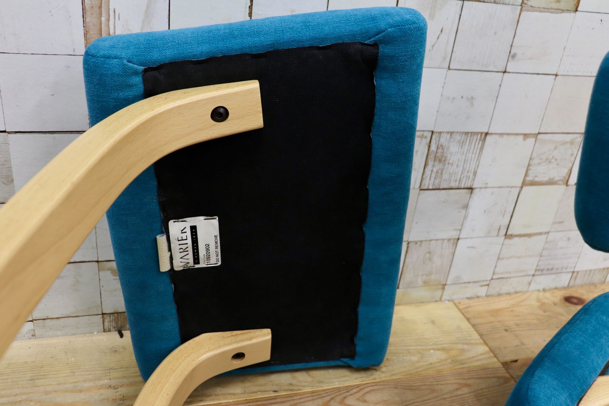 GMIK879〇VARIER / ヴァリエール バランスチェア 椅子 北欧 木部ナチュラル ブルー 定価約8.8万