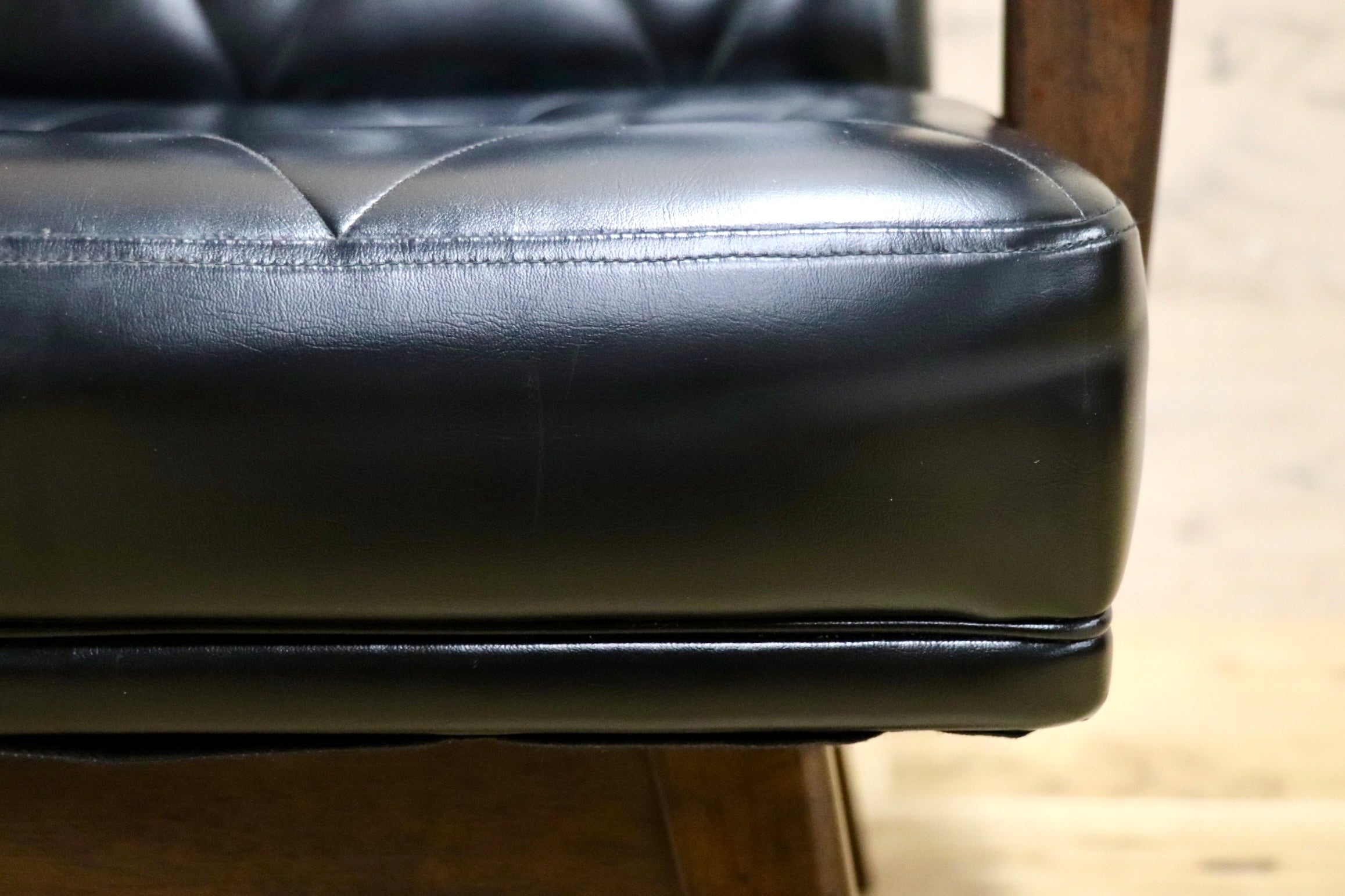 GMJS130○TOYO FURNITURE / 東洋ファニチャー 回転椅子 アームチェア シングルソファ ラウンドチェア レザー ミッドセンチュリー