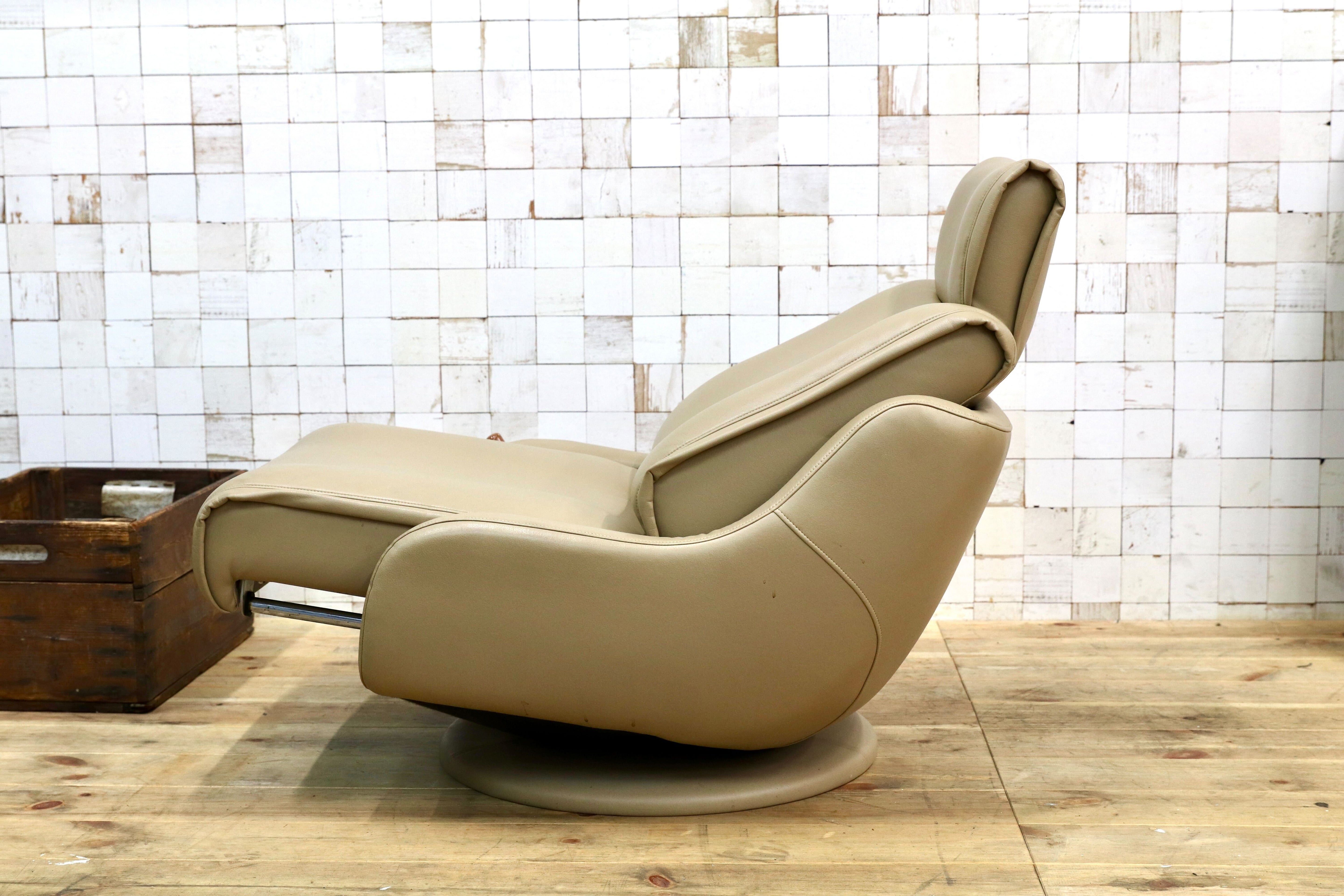 GMEH2P○karimoku / カリモク リクライニングチェア パーソナルチェア 1人掛け シングルソファ 回転椅子 ソフトレザー 合皮