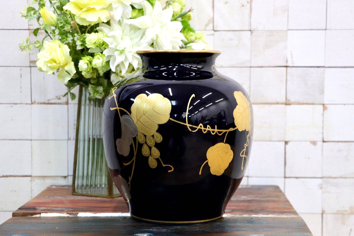 GMJO136Y〇大倉陶園 / OKURA 瑠璃金蝕ぶどう 花瓶 花器 フラワーベース 金彩 花入