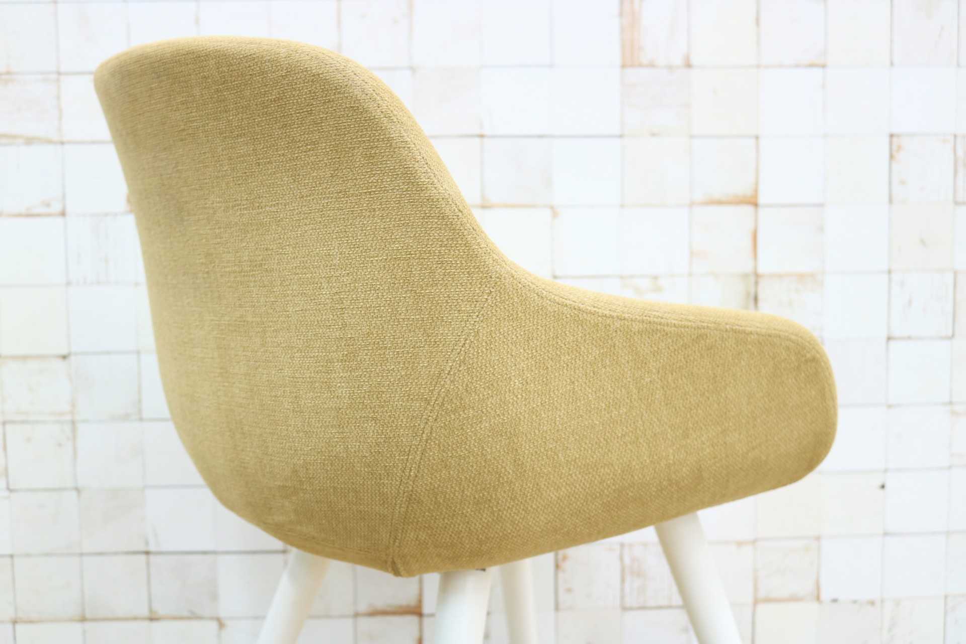 GMIH498C○Calligaris / カリガリス IGLOO イグルー ダイニングチェア チェア 椅子 ファブリック 店舗什器 イタリア 定価約9.8万