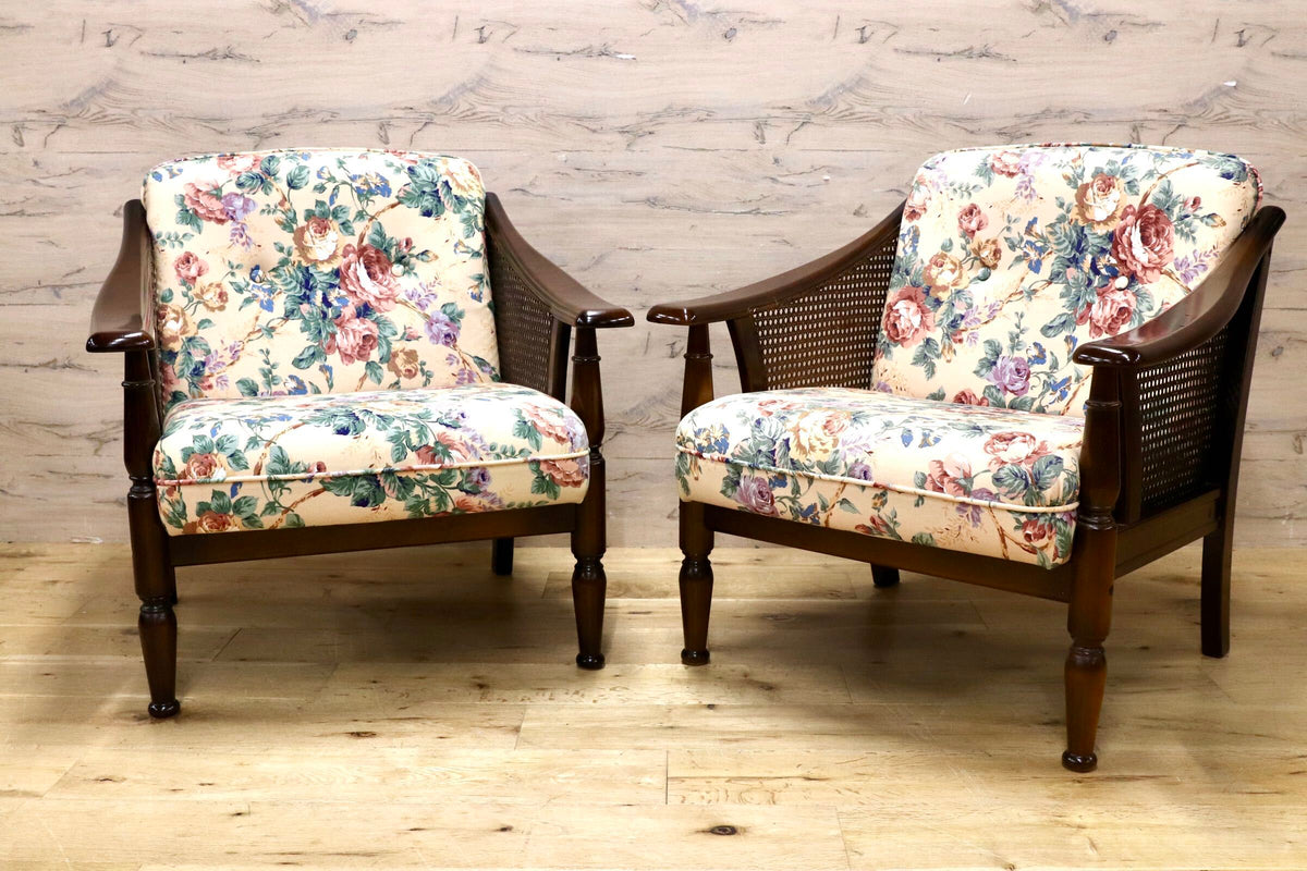 GMJS262○karimoku / カリモク COLONIAL コロニアル WC1000AK アームチェア 2脚セット ブナ材 籐 ラタン 花柄 国産家具 定価 約16.3万
