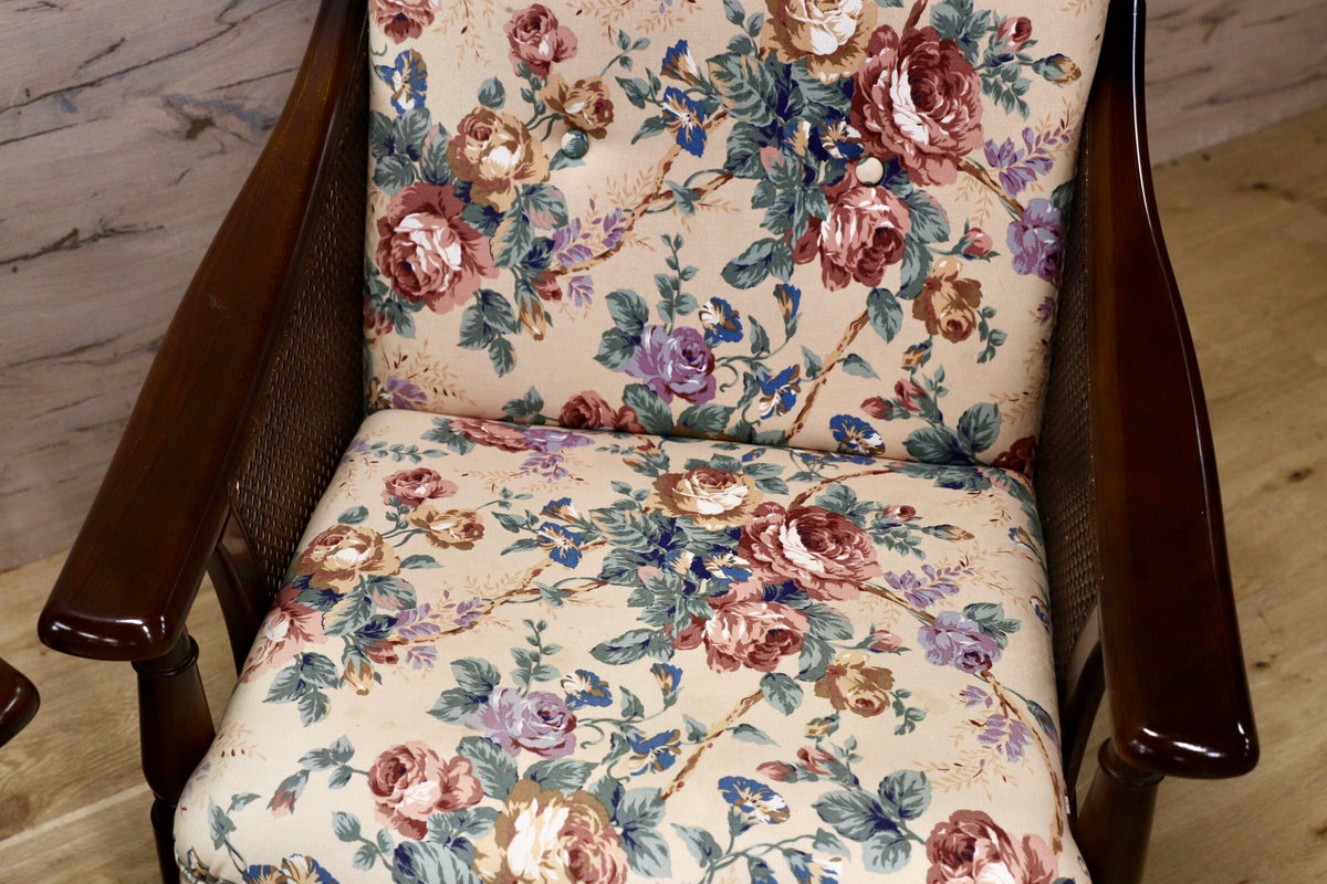GMJS262○karimoku / カリモク COLONIAL コロニアル WC1000AK アームチェア 2脚セット ブナ材 籐 ラタン 花柄 国産家具 定価 約16.3万