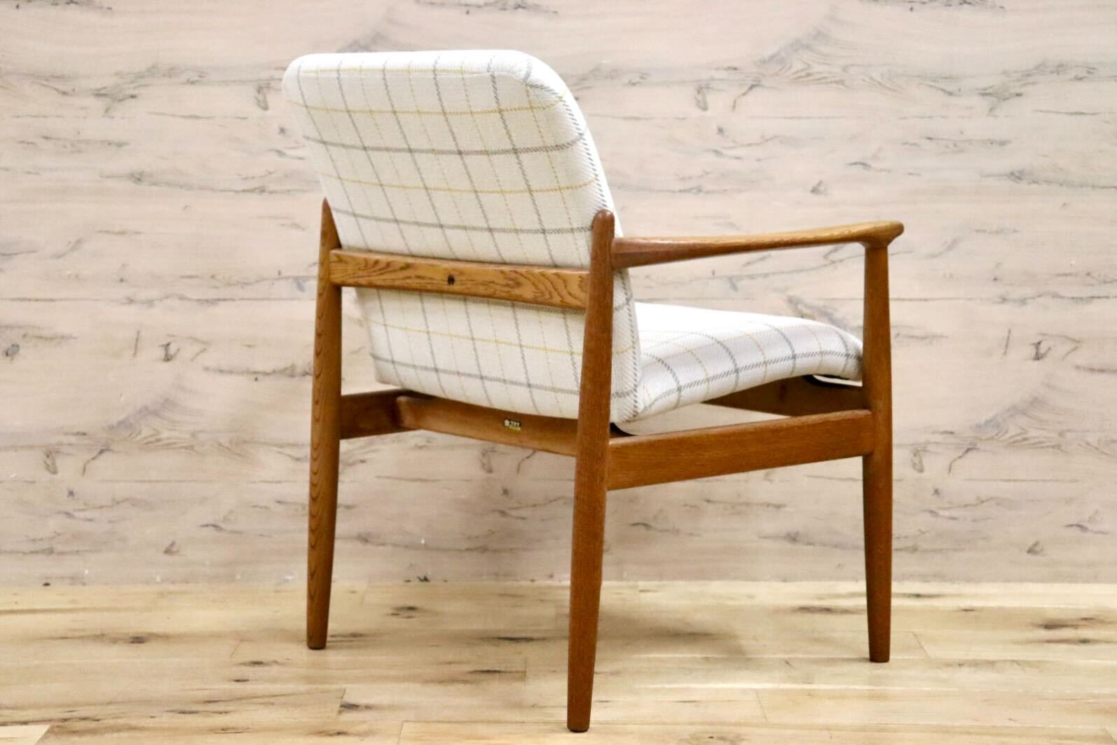 GMHK3B○オールドカリモク karimoku アームチェア 椅子 ラウンジチェア ダイニングチェア 楢無垢材 北欧スタイル ヴィンテージ リペア済