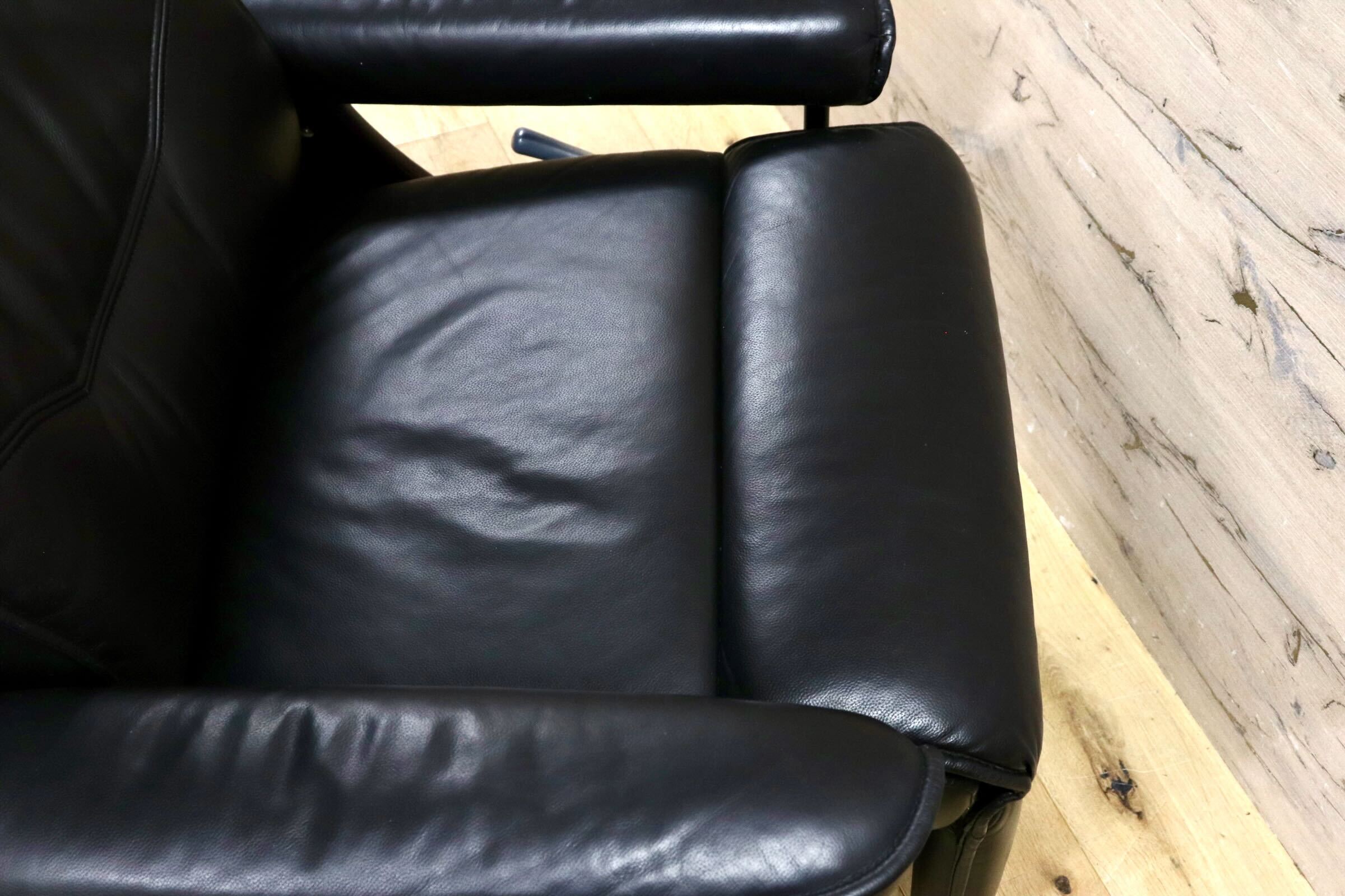 GMIH203○新城家具 カペラ パーソナルチェア リクライニングチェア ブラック 前革 シングルソファ 定価約9.7万 検）エコーネス