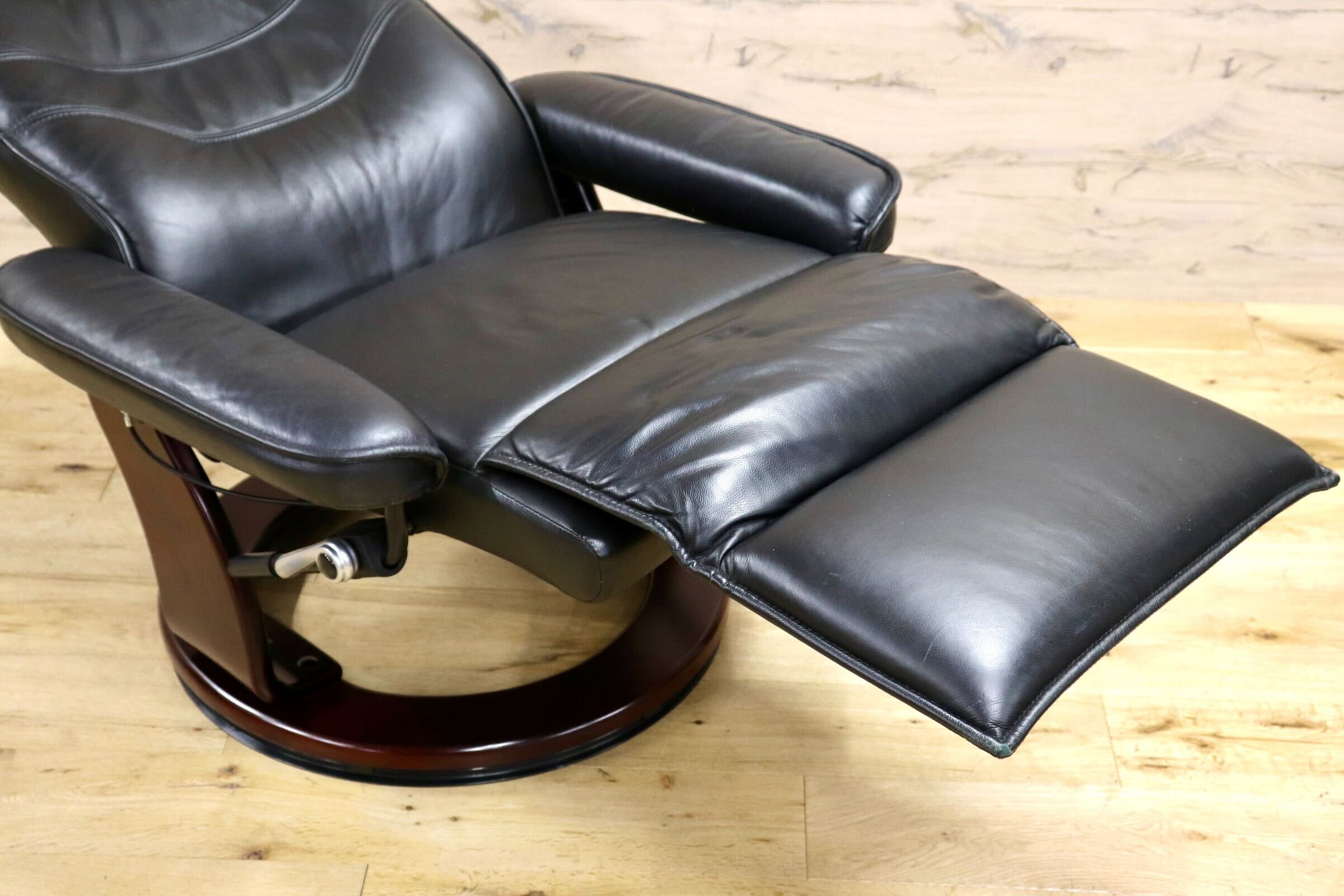 GMIH203○新城家具 カペラ パーソナルチェア リクライニングチェア ブラック 前革 シングルソファ 定価約9.7万 検）エコーネス