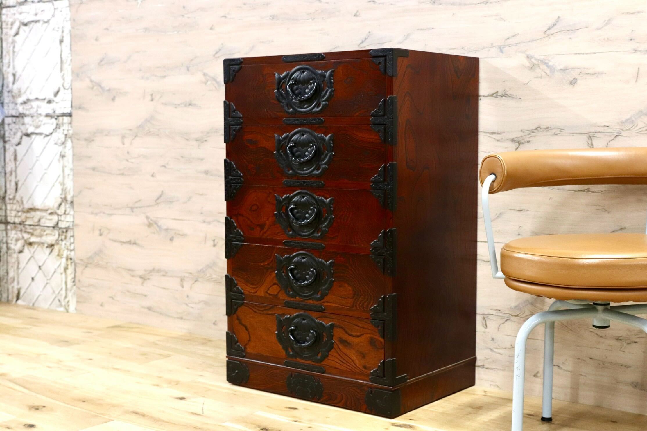 GMJS15A○岩谷堂箪笥 / 岩谷堂タンス けやき産業 欅杢 小箪笥 5段チェスト 整理箪笥 南部鉄器金具 和モダン 民芸家具 岩手県伝統工芸