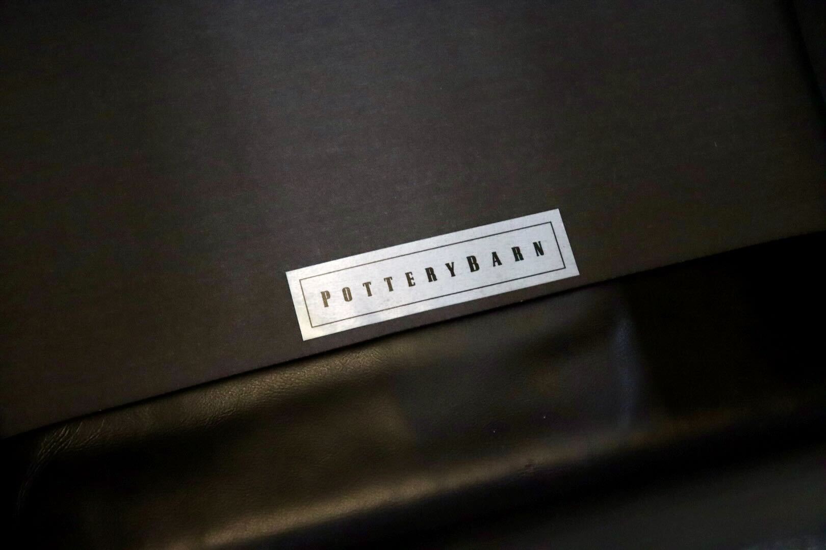 GMIK558B○Pottery Barn / ポッタリーバーン 1人掛けソファ シングルソファ ラウンジチェア 本革 ダークブラウン アメリカ 美品