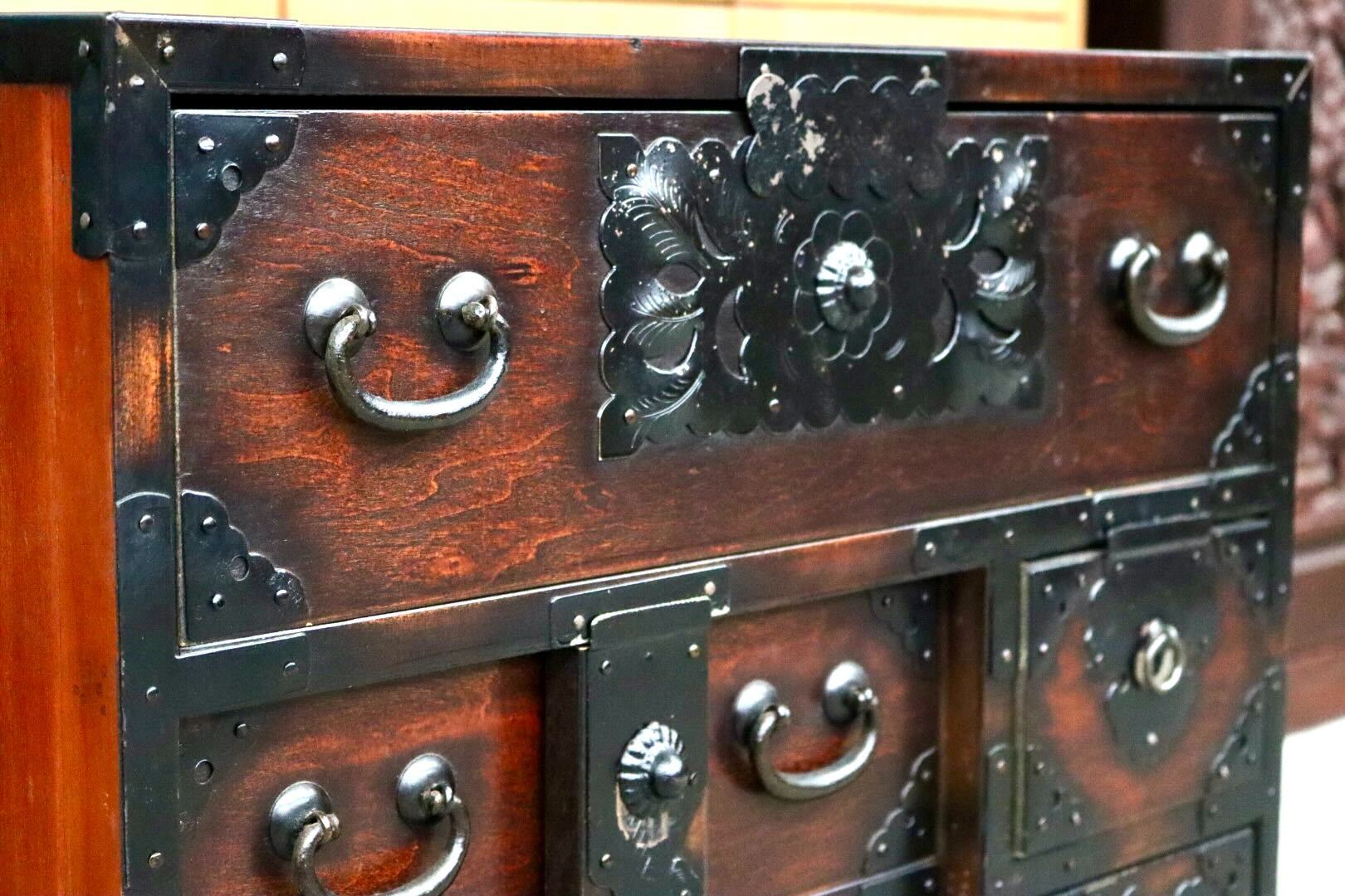 GMIS518○箪笥 チェスト 時代箪笥 民芸箪笥 和箪笥 収納棚 閂錠 引き出し 戸棚 和家具 無垢材 レトロ アンティーク