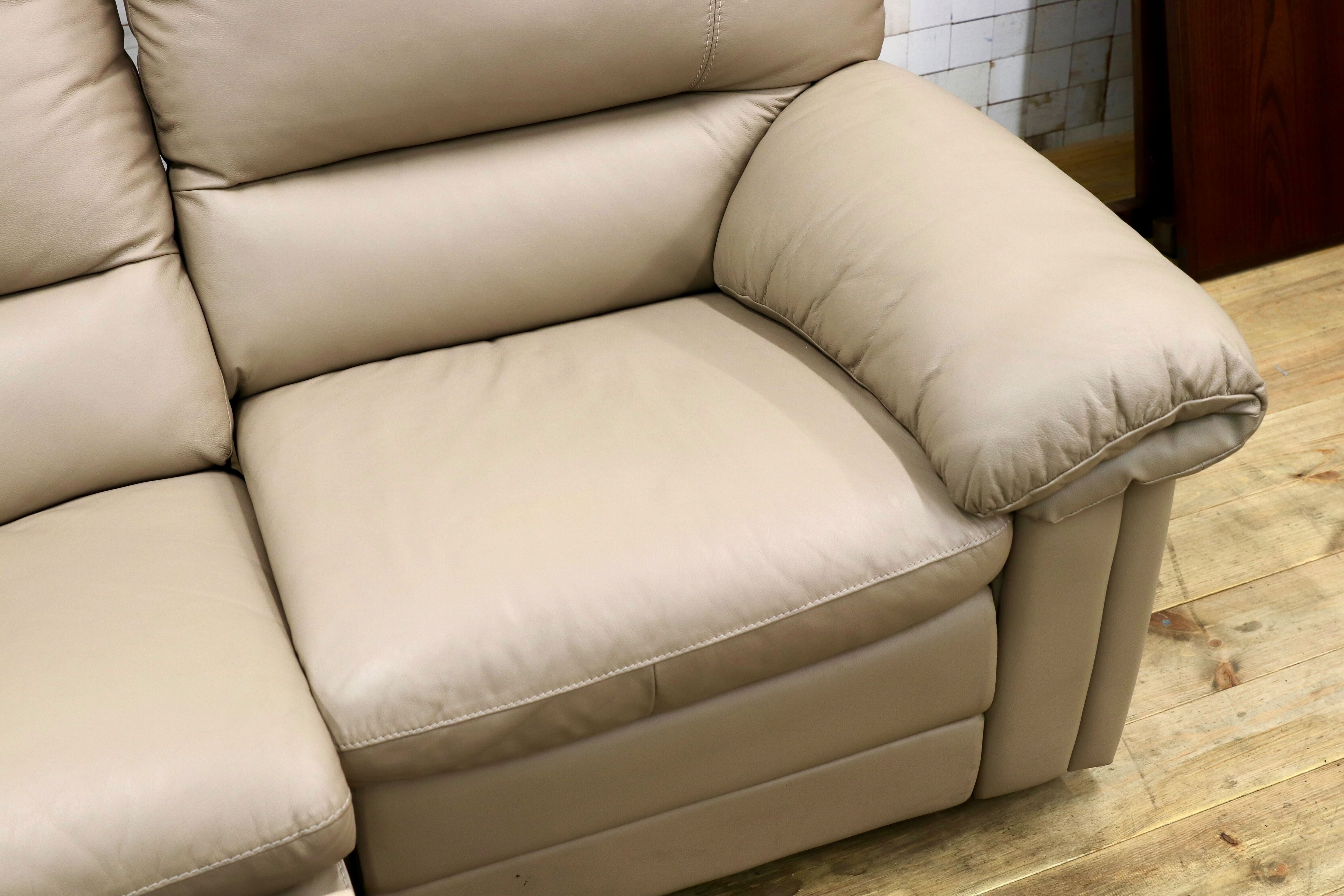 GMGK463○Leatherworld / レザーワールド 2人掛けソファ ラブソファ 連結 本革 ベージュ IDC大塚家具 2シーター 手動リクライニング