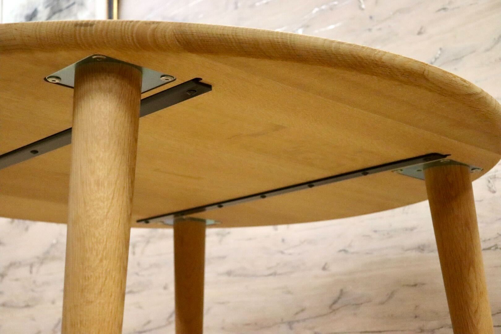 GMIS303○飛騨産業 / HIDA 侭 JIN ダイニングテーブル ラウンドテーブル 食卓机 ナチュラル ホワイトオーク 無垢材 定価約15.5万 展示品