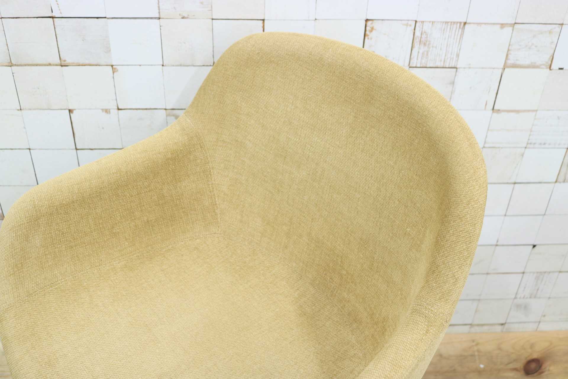 GMIH498D○Calligaris / カリガリス IGLOO イグルー ダイニングチェア チェア 椅子 ファブリック 店舗什器 イタリア 定価約9.8万