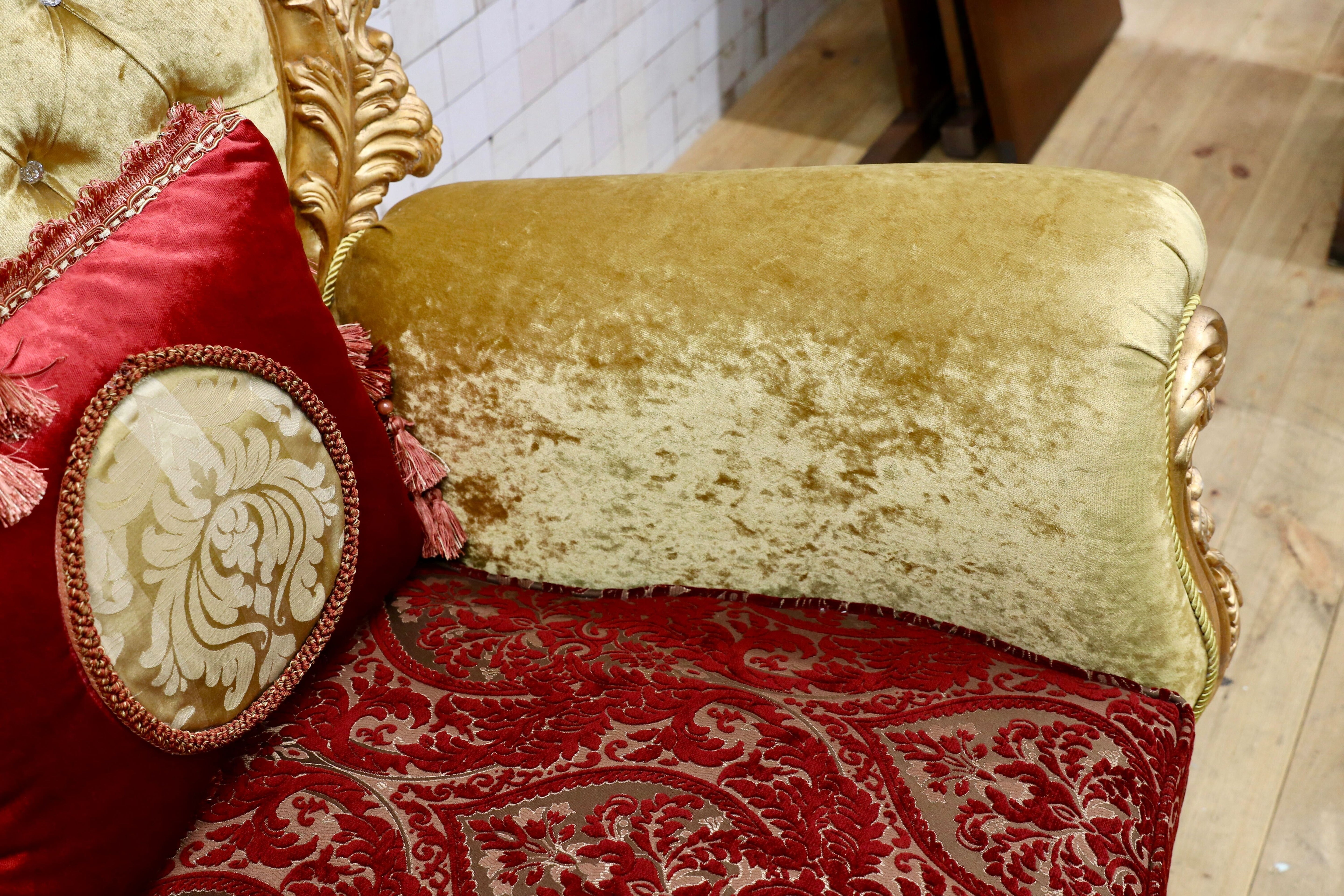 GMIS310A○18世紀 イギリス クラシックスタイル シングルソファ ロココ調 スワロフスキー 最高級 ゴールド エレガント 展示品