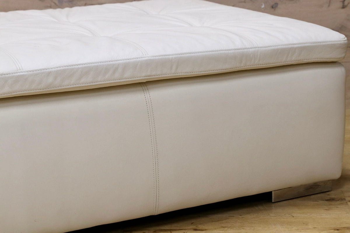 GMJS281○BoConcept / ボーコンセプト Mezzo メッツォ オットマン スツール 総本革 レザー ホワイト 北欧モダン デンマーク 約17万