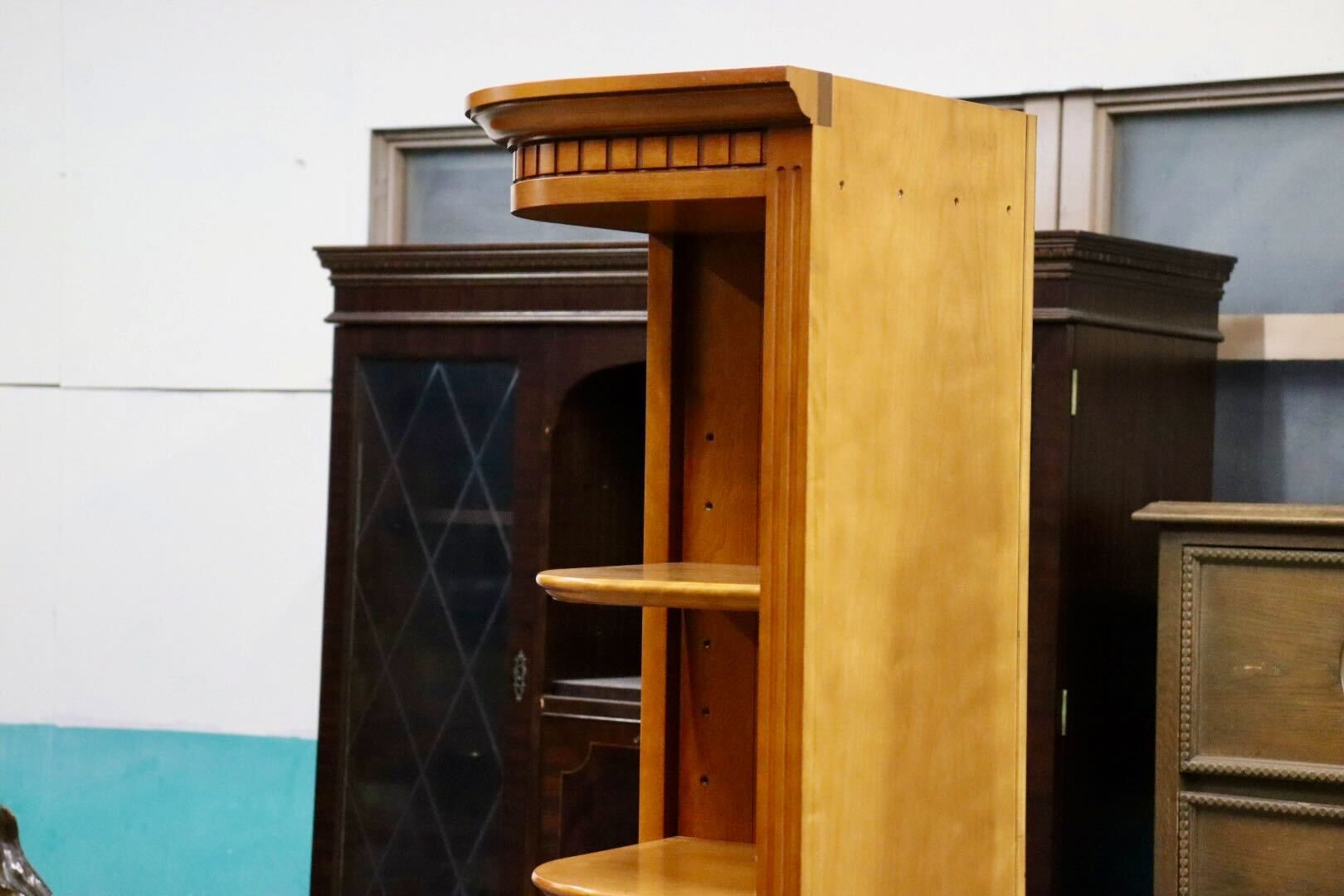 GMIS323○横浜ダニエル / DANIEL コーナーラック 飾り棚 シェルフ リビング収納 アーリーアメリカン 樺桜 無垢 定価約27.4万 美品