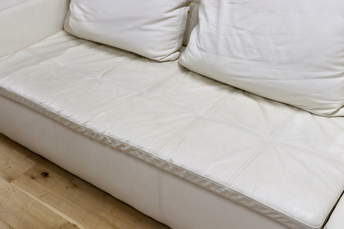 GMJS281B○BoConcept / ボーコンセプト Mezzo メッツォ 3人掛けソファ トリプルソファ 本革 レザー ホワイト 北欧デンマーク 定価約70万