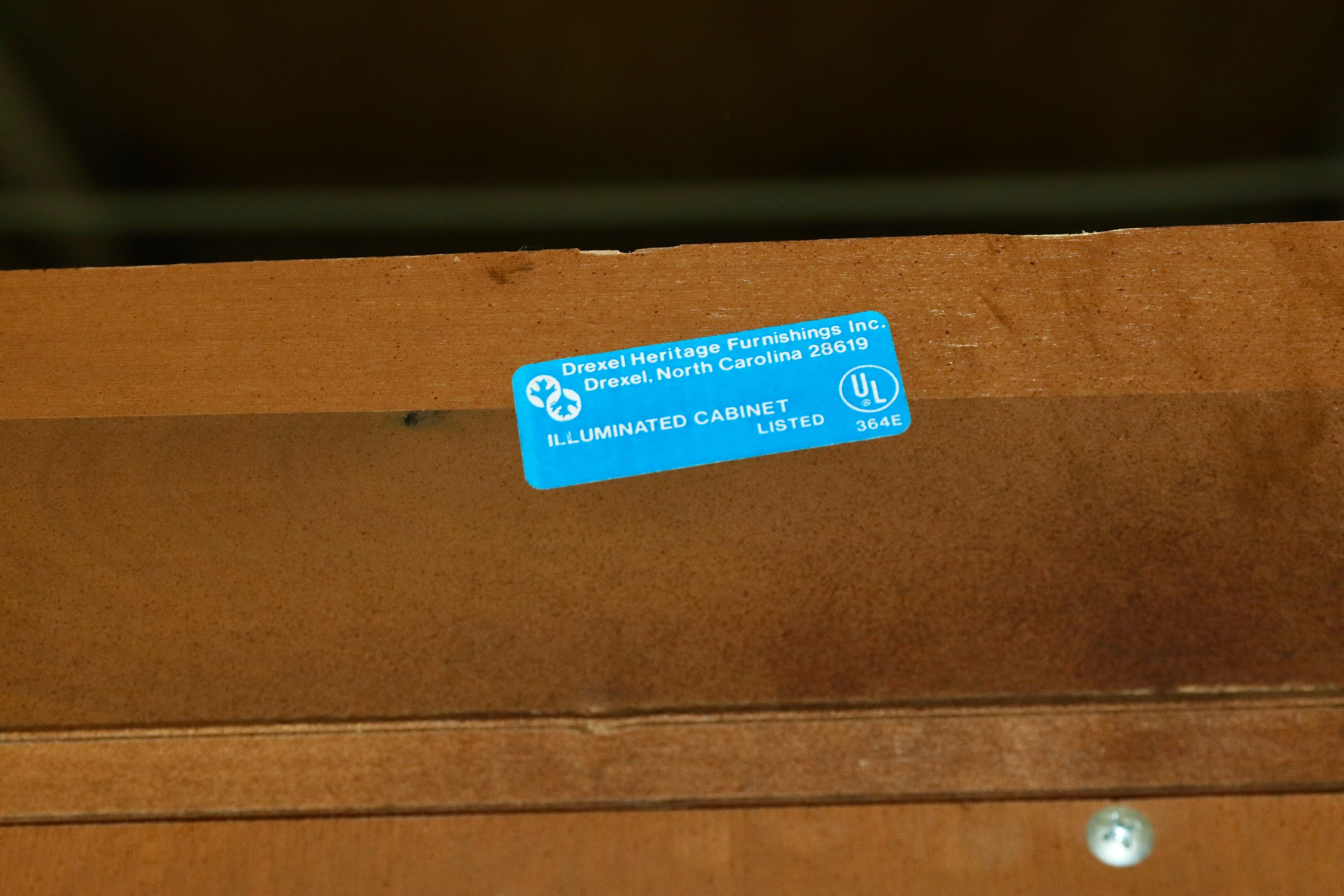 GMIK575○DREXEL HERITAGE / ドレクセルヘリテイジ キャビネット 飾り棚 クラシック キュリオ アメリカ ヴィンテージ カップボード