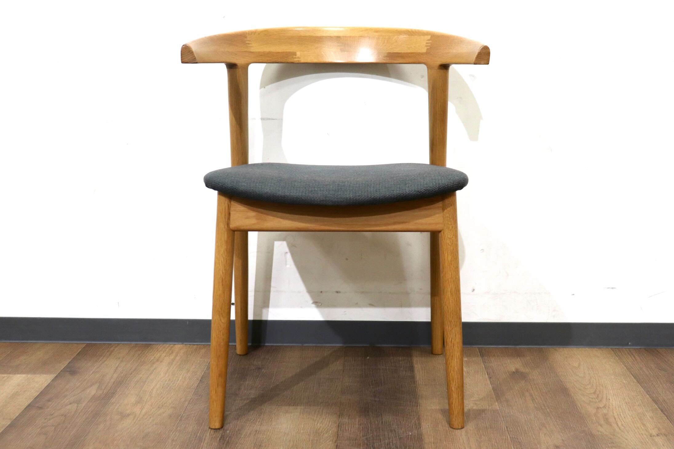 GMHN275D○北欧スタイル ダイニングチェア アームチェア 食卓椅子 椅子 チェア シンプル ナチュラル グレー オーク材 モダン 検) TOMOSU