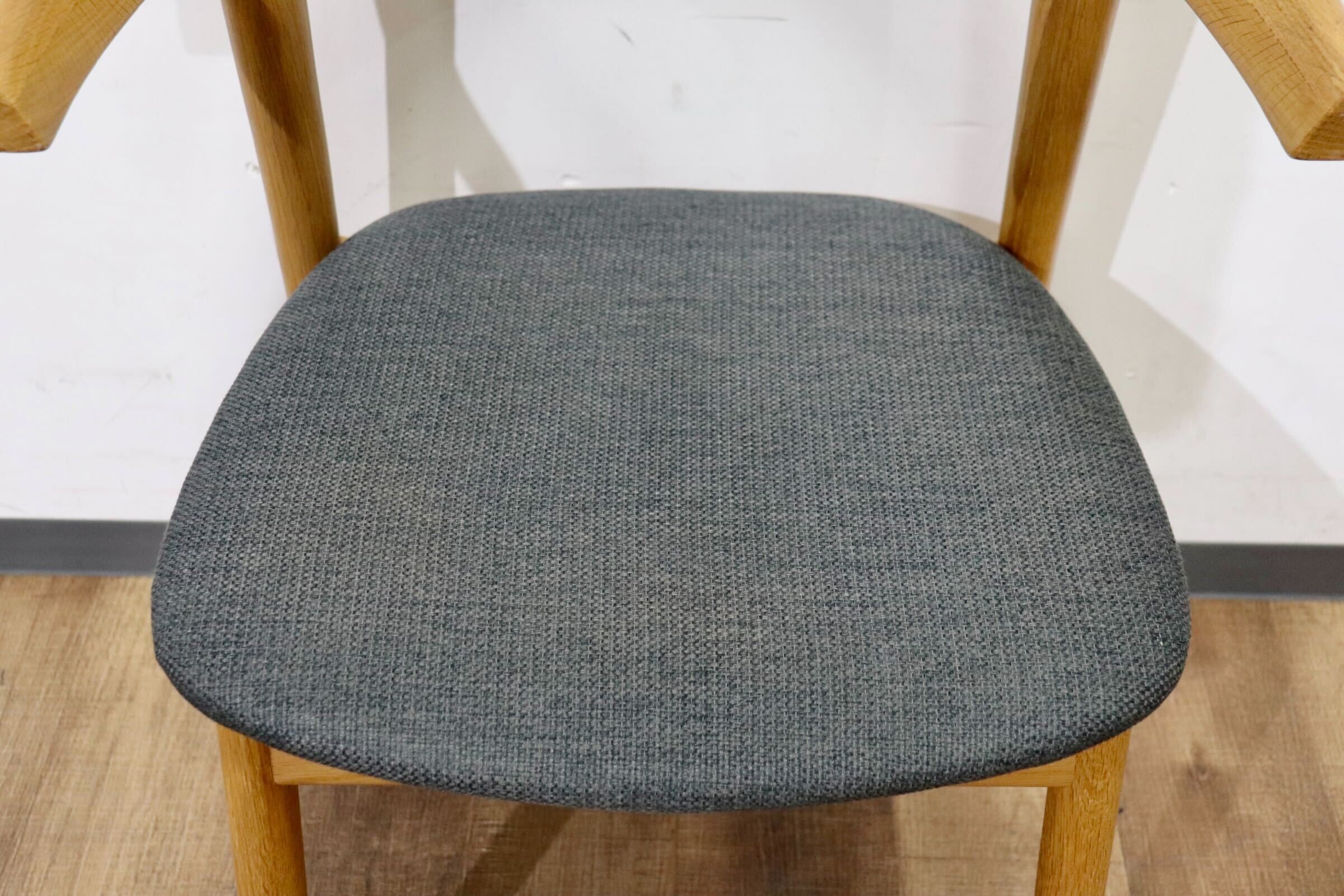 GMHN275D○北欧スタイル ダイニングチェア アームチェア 食卓椅子 椅子 チェア シンプル ナチュラル グレー オーク材 モダン 検) TOMOSU