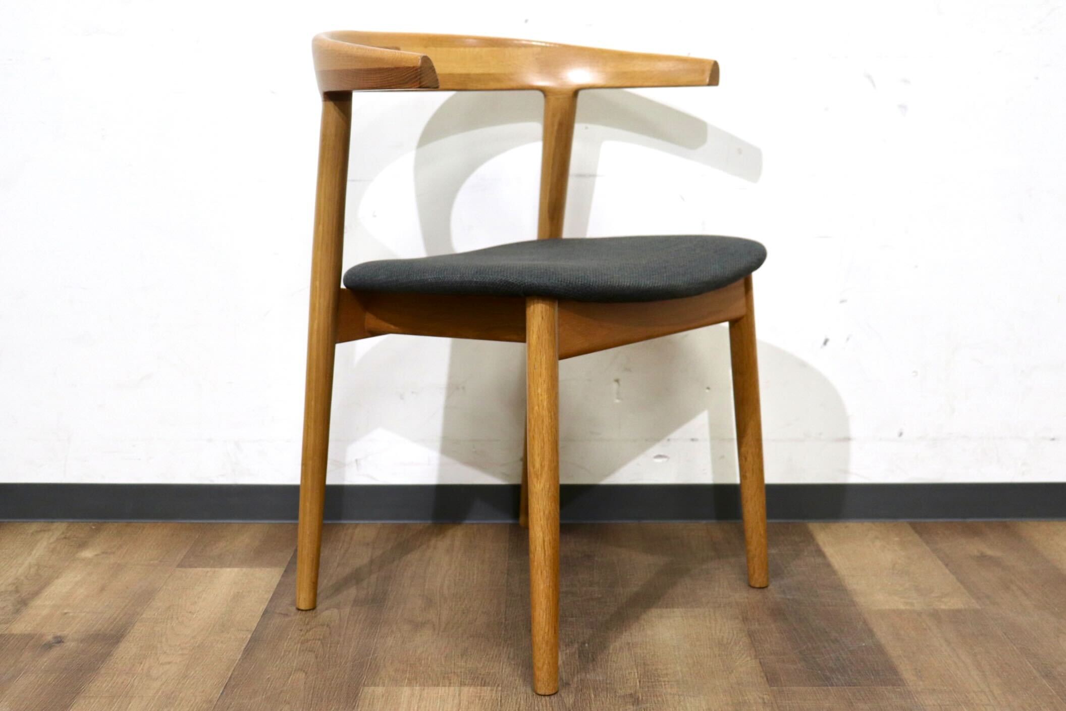 GMHN275D○北欧スタイル ダイニングチェア アームチェア 食卓椅子 椅子 チェア シンプル ナチュラル グレー オーク材 モダン 検) TOMOSU