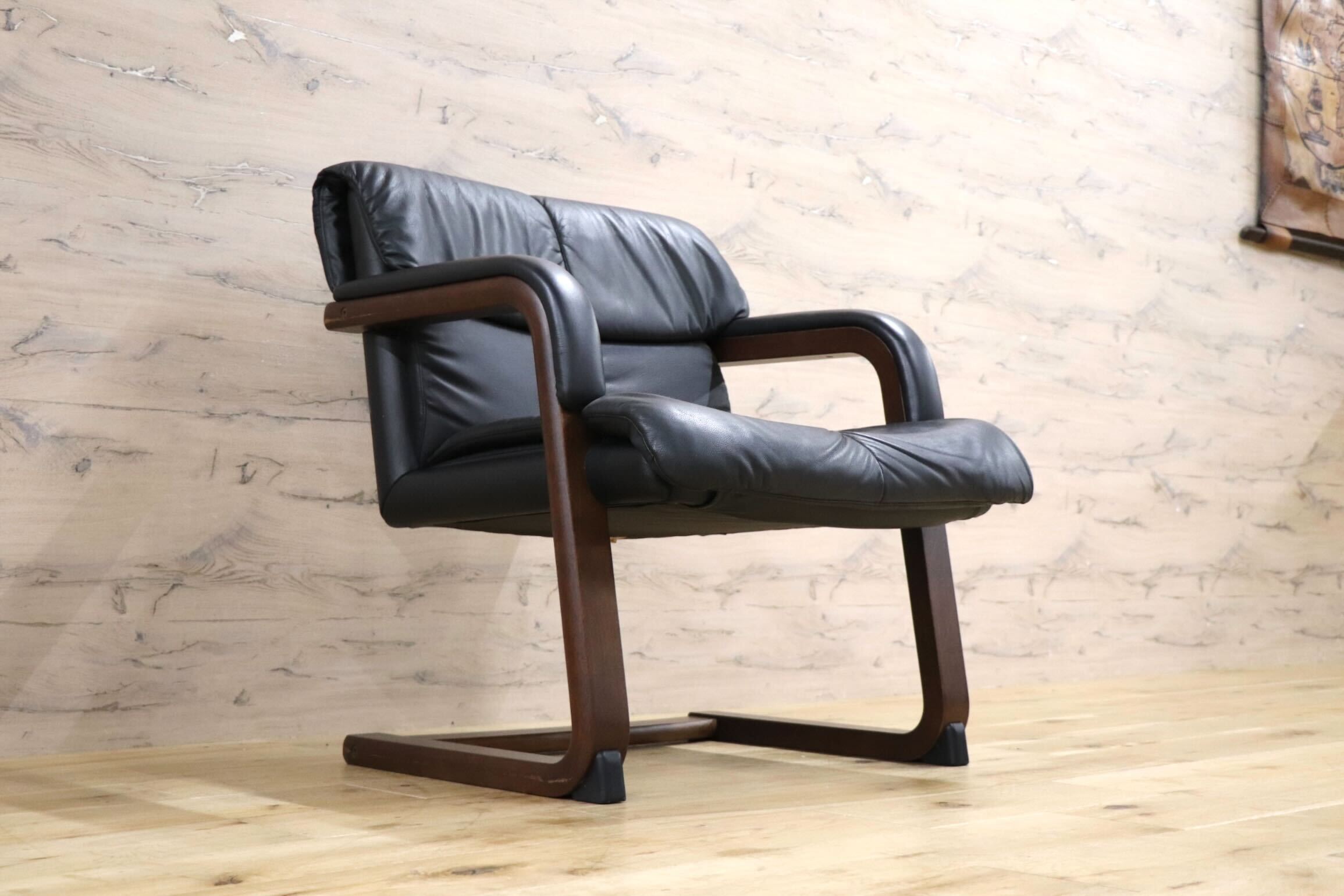 冨士ファニチア　FUJI FURNITURE　1人掛けソファ アームチェア椅子 冨士ファニチア FUJI FURNITURE 1人掛けソファ アームチェア椅子