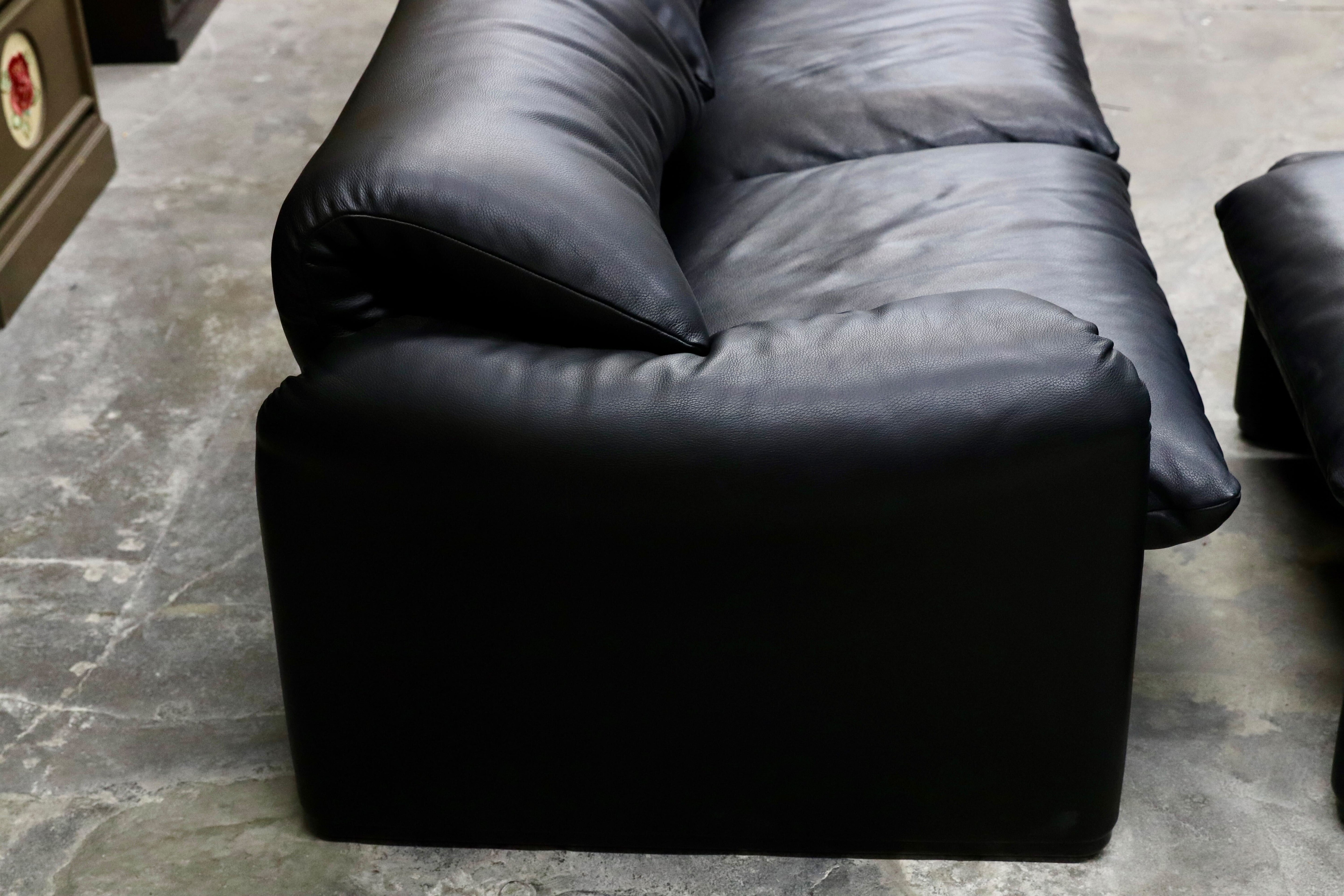 GMIK601○Cassina / カッシーナ MARALUNGA マラルンガ 3人掛けワイド トリプルソファ ヴィコ・マジストレッティ オットマンセット 約344万