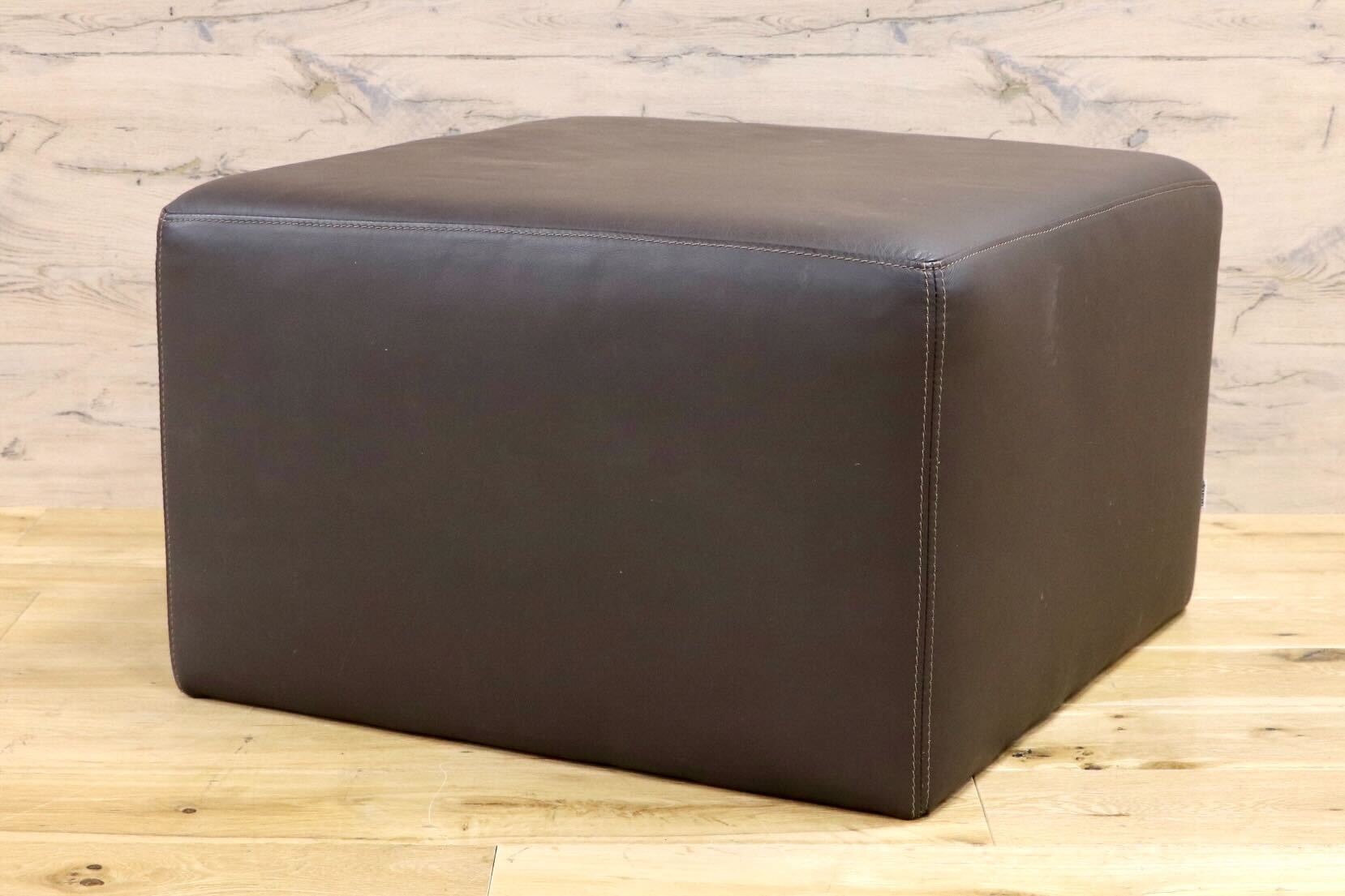 GMIK871○ BoConcept / ボーコンセプト スツール オットマン 北欧家具 デンマーク ソファ 本革 キューブソファ レザー ブロックソファ