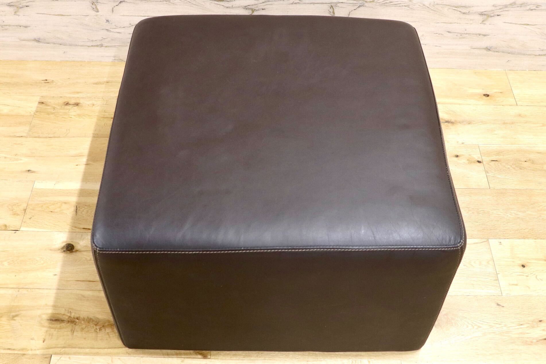 GMIK871○ BoConcept / ボーコンセプト スツール オットマン 北欧家具 デンマーク ソファ 本革 キューブソファ レザー ブロックソファ