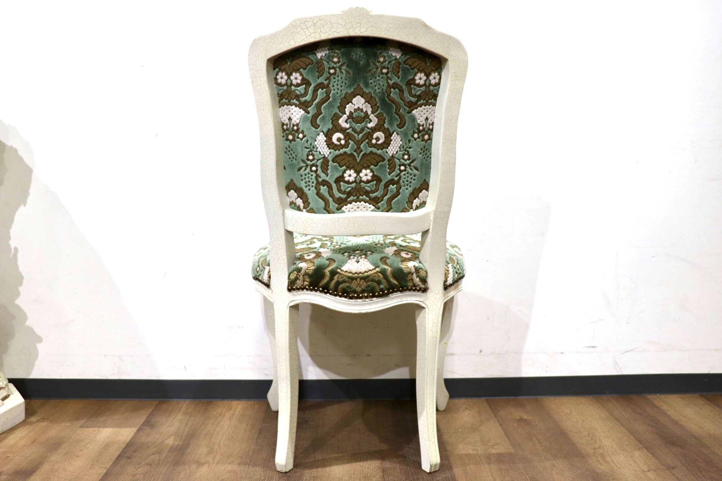 GMHS421A○西洋 アンティーク ダイニングチェア 椅子 猫脚 鋲打 彫刻 ファブリック ロココ調 姫系 シャビーシック エレガント クラシック