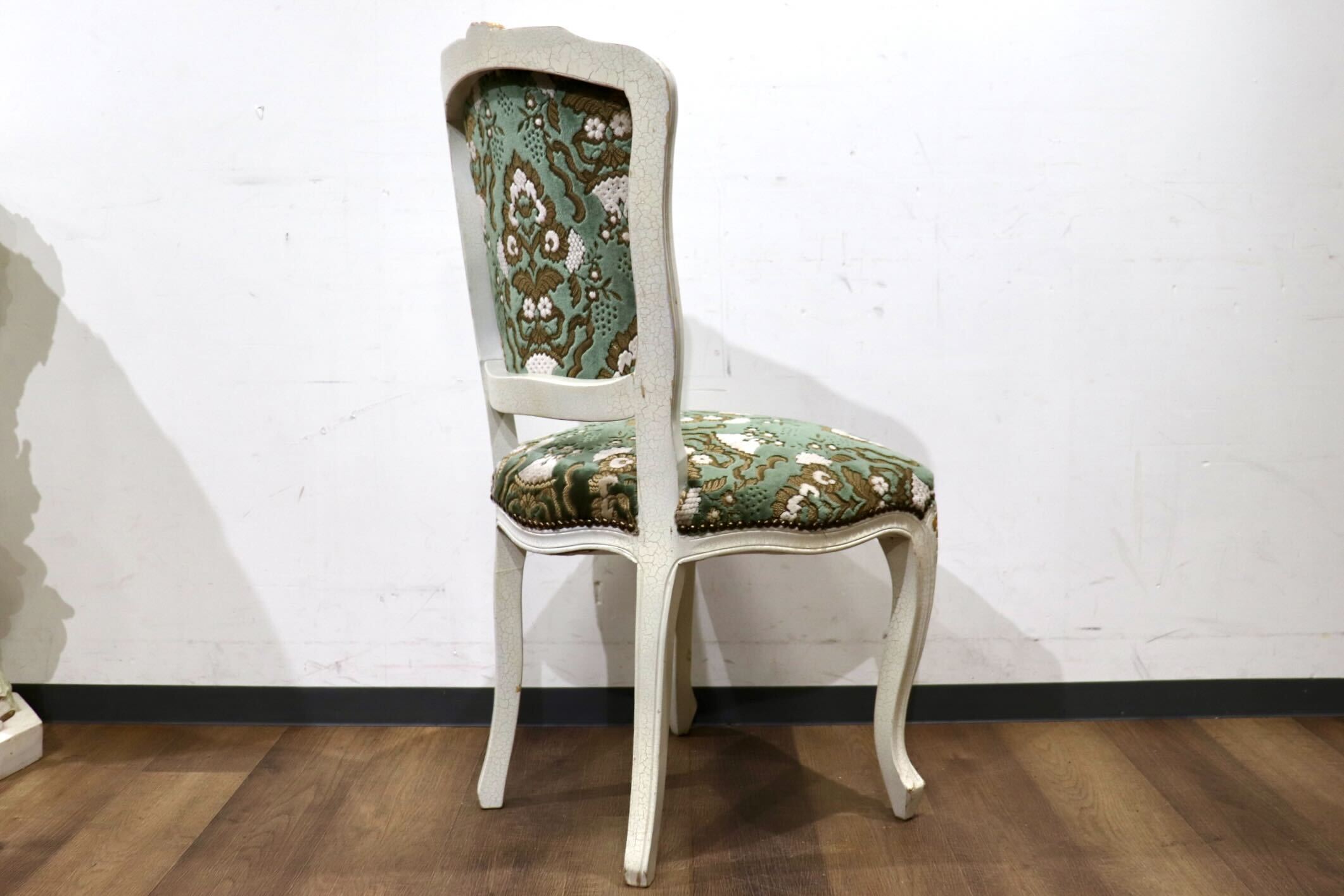 GMHS421B○西洋 アンティーク ダイニングチェア 椅子 猫脚 鋲打 彫刻 ファブリック ロココ調 姫系 シャビーシック エレガント クラシック