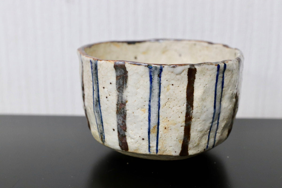 GMJO136G○麦藁手 茶碗 呉須 鉄絵 縦縞文 沓形 抹茶碗 茶道具 民藝 無銘