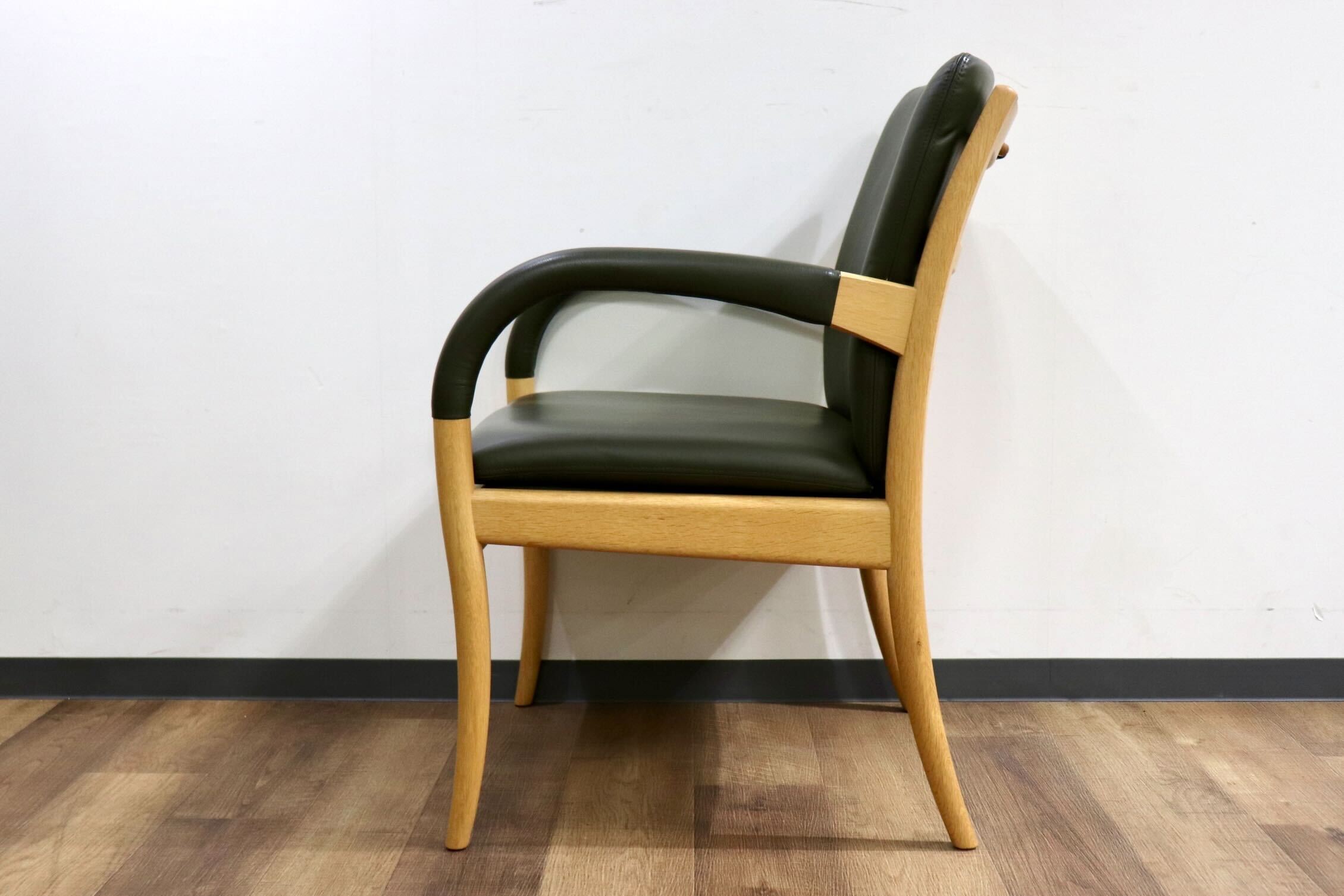 GMIH25C○匠工芸 / TAKUM Jazz アームチェア ダイニングチェア 椅子 チェア 国産家具 本革 グリーン オーク無垢材 検）カンディハウス