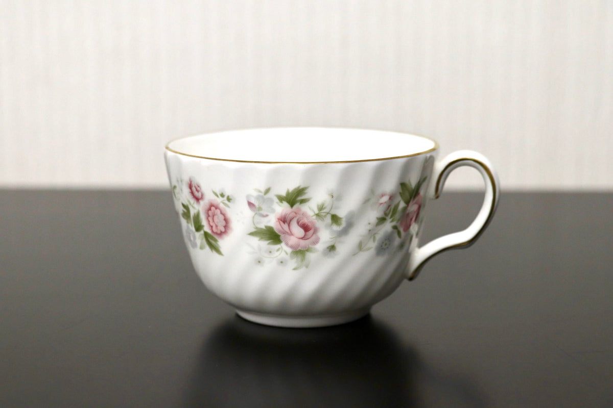 GMJH332AU○MINTON / ミントン SPRING BOUQUET スプリングブーケ カップ＆ソーサー プレート イギリス製 西洋 ヴィンテージ 廃盤 稀少