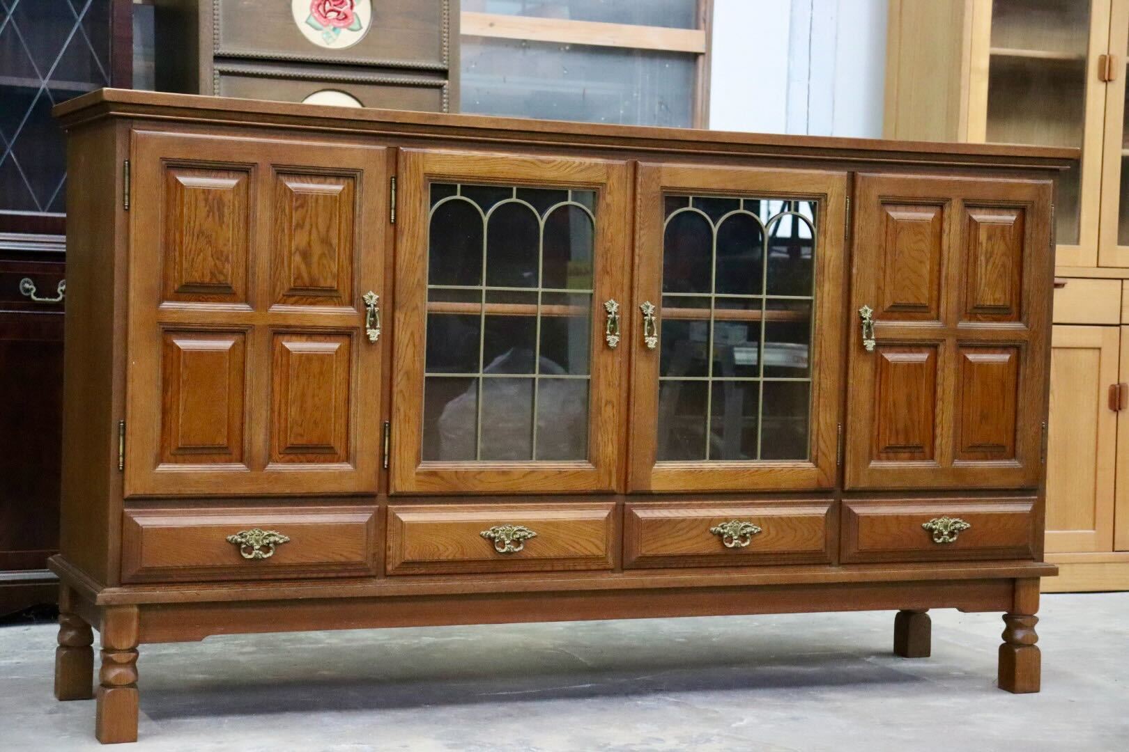 GMIH319○karimoku / カリモク コロニアル サイドボード リビングボード 飾り棚 キャビネット カントリー 国産家具 美品