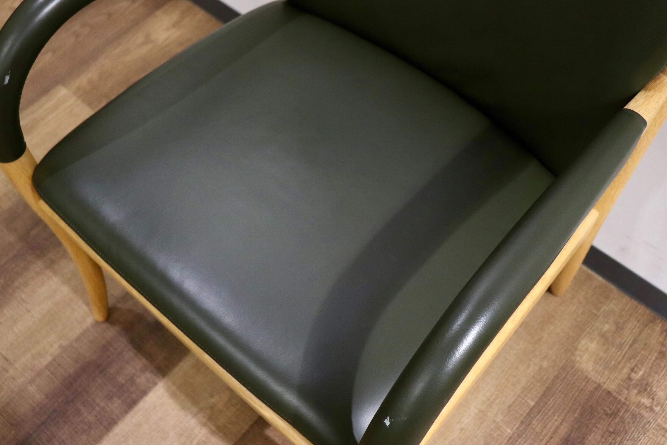 GMIH25C○匠工芸 / TAKUM Jazz アームチェア ダイニングチェア 椅子 チェア 国産家具 本革 グリーン オーク無垢材 検）カンディハウス