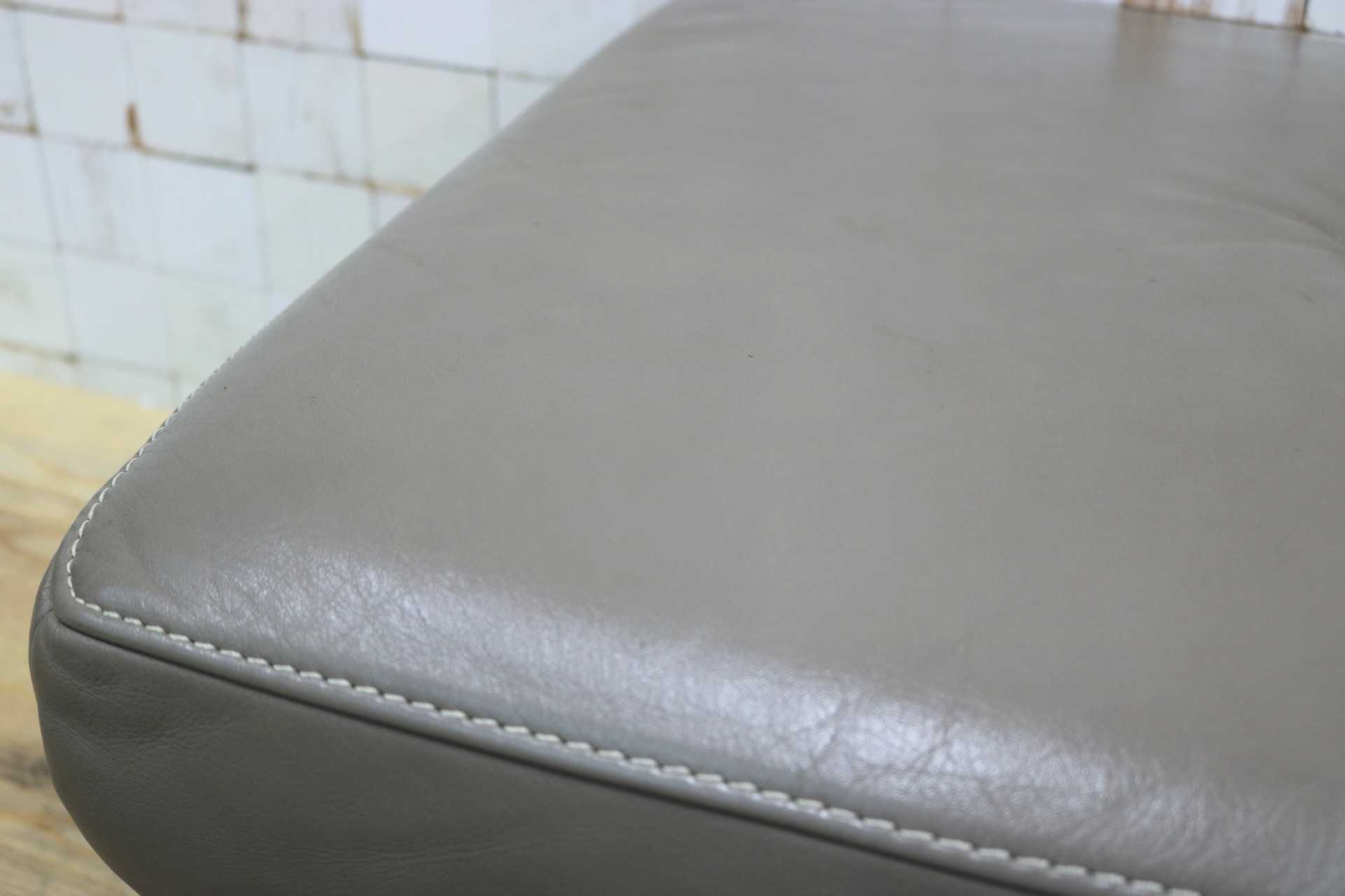 GMJS38A◯karimoku / カリモク ZU53 スツール オットマン フットスツール 本革 国産家具