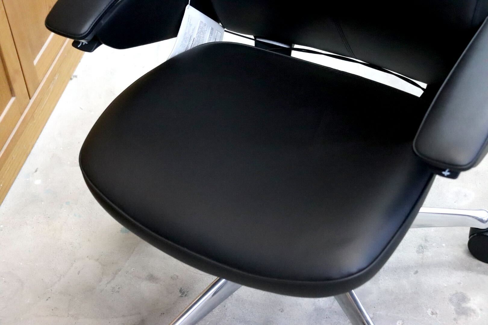 GMIK678A○okamura / オカムラ Legenda レジェンダ オフィスチェア エクストラハイバック 本革 役員室 オカムラ最高級 定価約70万 展示品