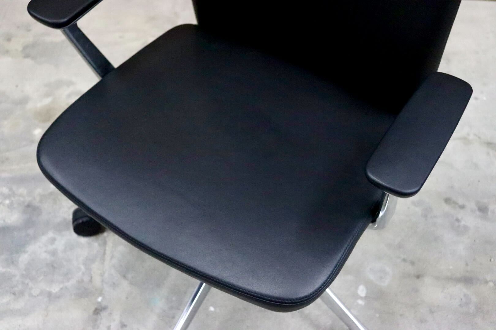 GMIK678B○okamura / オカムラ CRAFTIE クラフティー デスクチェア オフィスチェア アームチェア 本革 ウォールナット 定価約38万 展示品