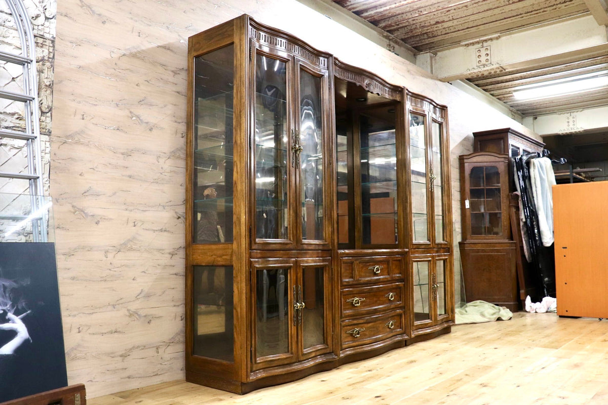GMHN324○DREXEL HERITAGE /ドレクセルヘリテイジ Grand Villa グランドヴィラ ガラスキャビネット 飾り棚 最高級 約280万