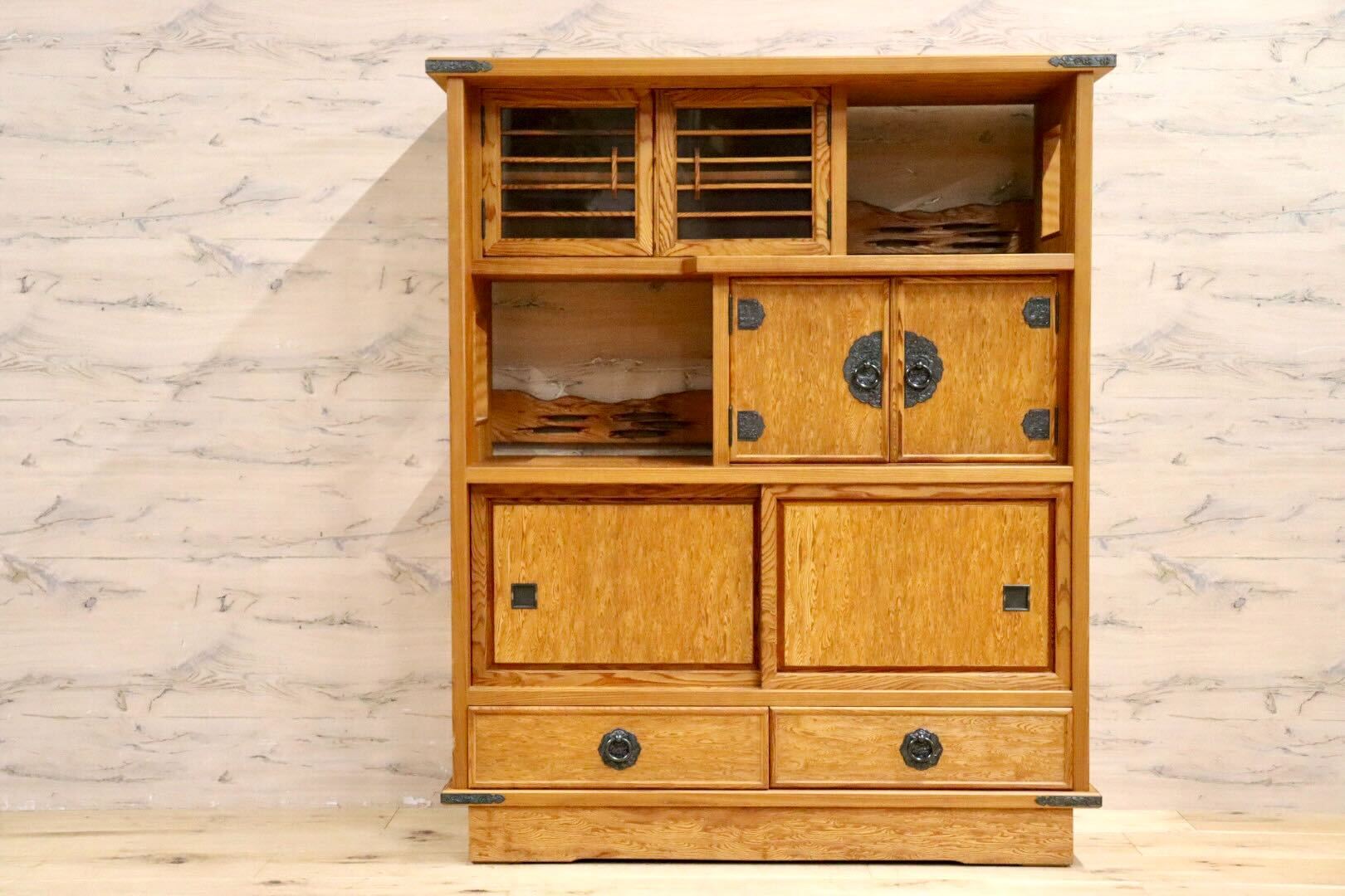 GMIH331○世界遺産屋久杉 茶棚 飾り棚 キャビネット 茶箪笥 サイドボード 和家具 和モダン 古民家 高級家具 美品