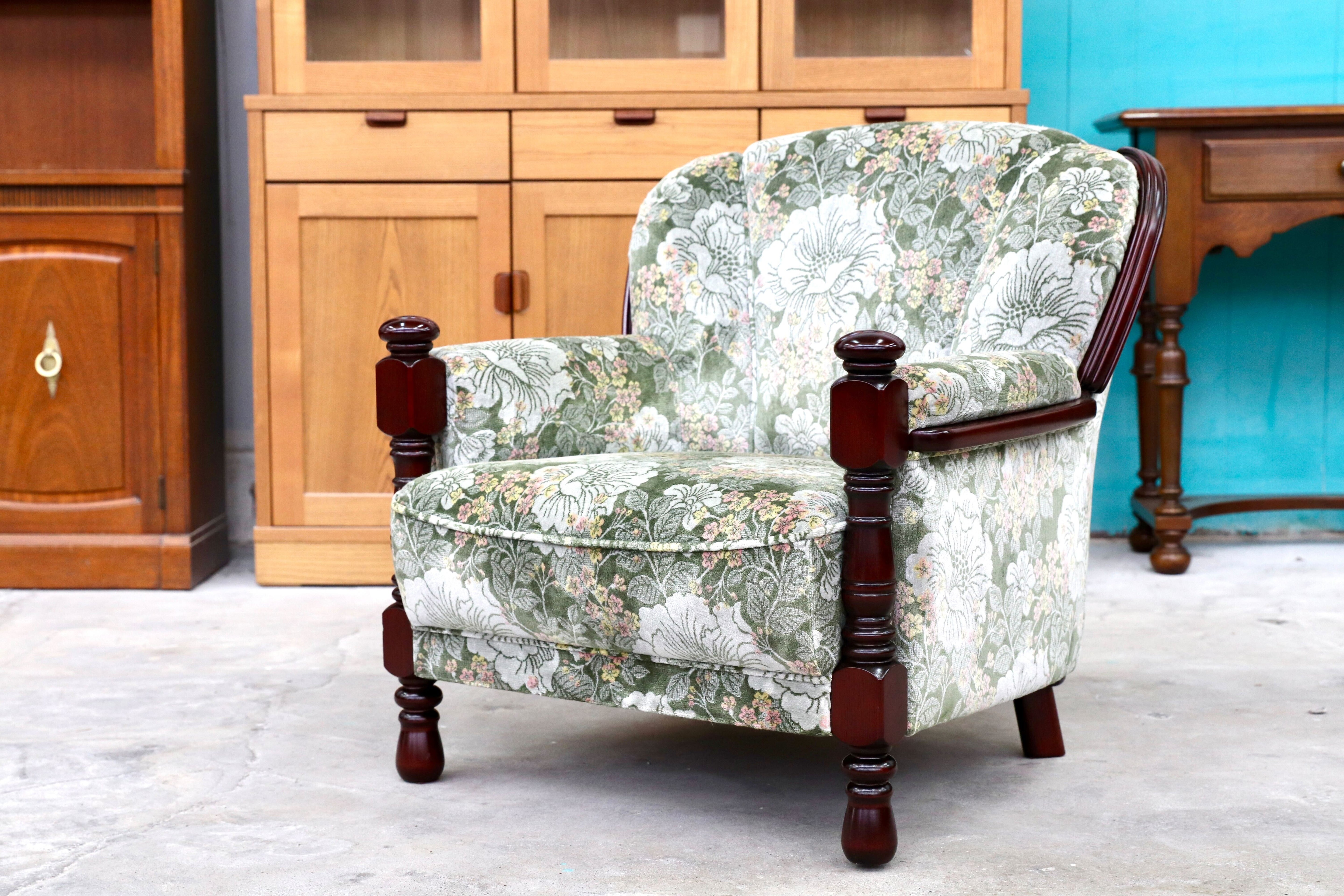 GMIH53○karimoku / カリモク コロニアル 1人掛けソファ シングルソファ ラウンジチェア 国産家具 ファブリック 花柄 定価約10.4万