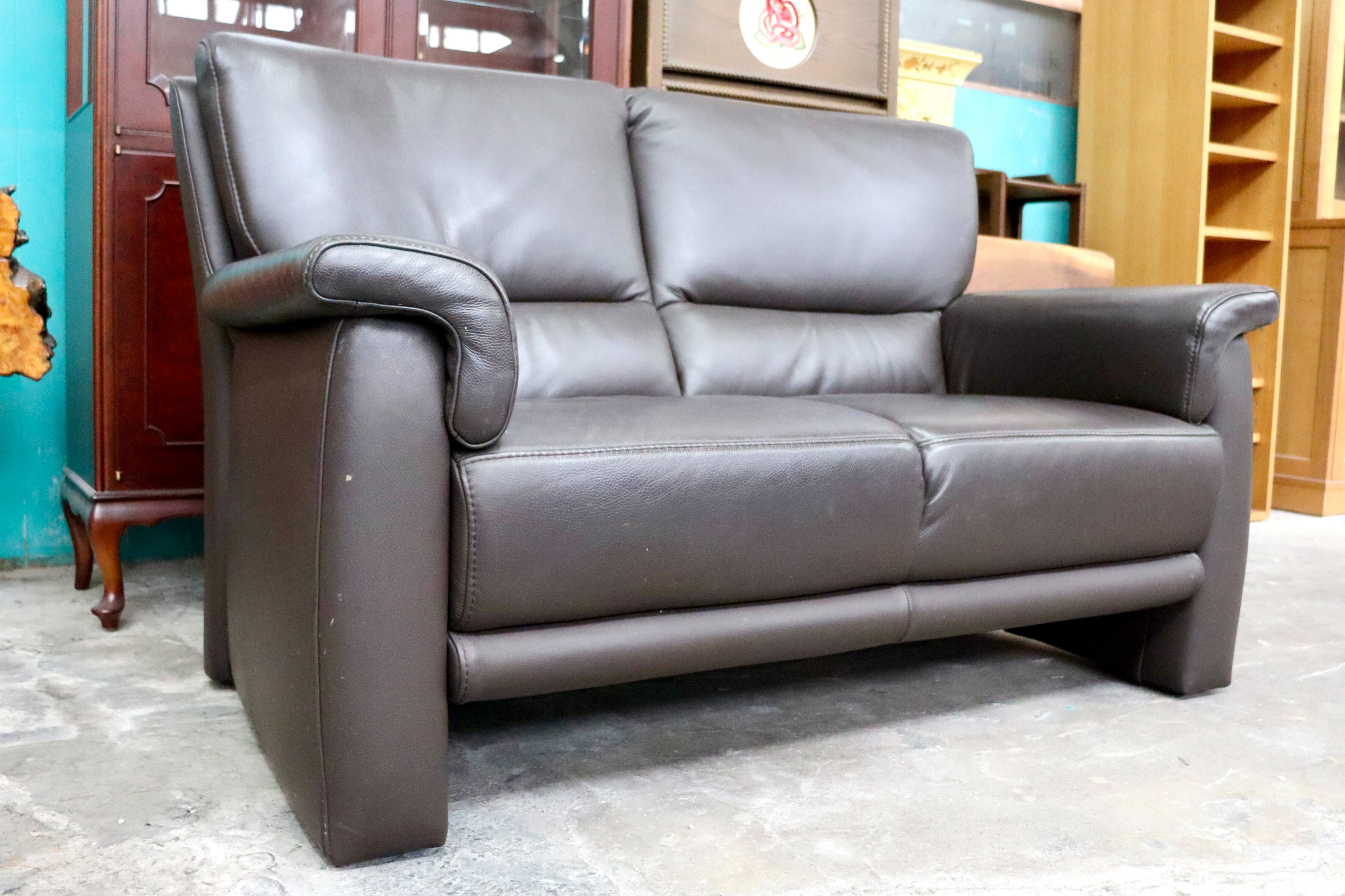 GMIK901○himolla / ヒモラ ベルク 2人掛けソファ ラブソファ 長椅子 本革 レザー IDC大塚家具 ダークブラウン ドイツ モダン