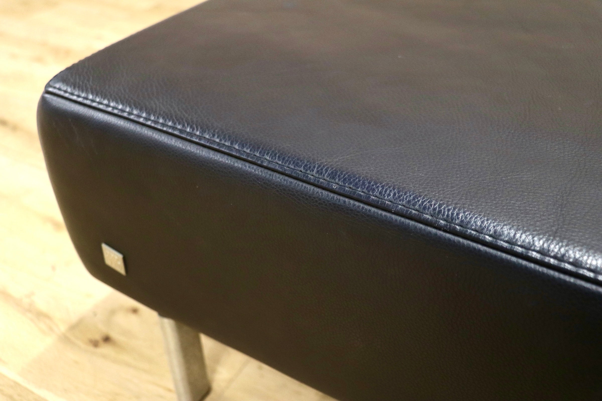 GMIK186○Gallery-M / ギャラリーエム スツール オットマン フットスツール パブリックベンチ ロビーベンチ ACTUS アクタス 本革 モダン