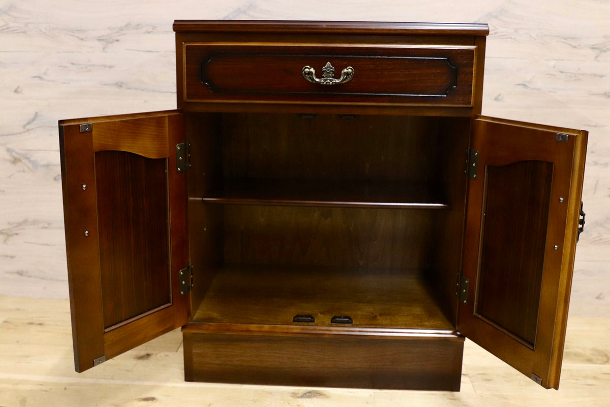 GMJK456B○karimoku / カリモク コロニアル QC1905NK キャビネット サイドボード ブナ材 オバンコール突板 定価約10.2万円 展示品