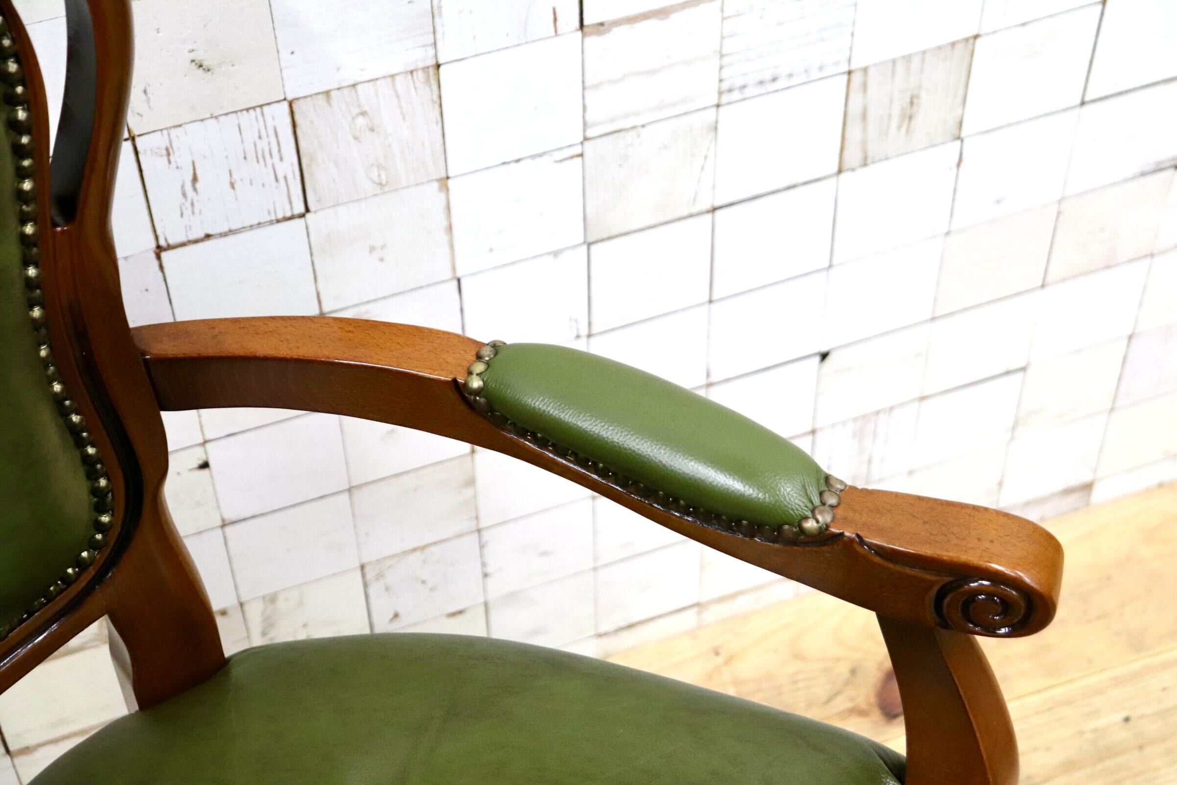 GMIK965G〇イタリア ダイニングチェア 食卓椅子 アームチェア アンティーク 猫脚 彫刻 エレガント ヨーロピアン ロココ