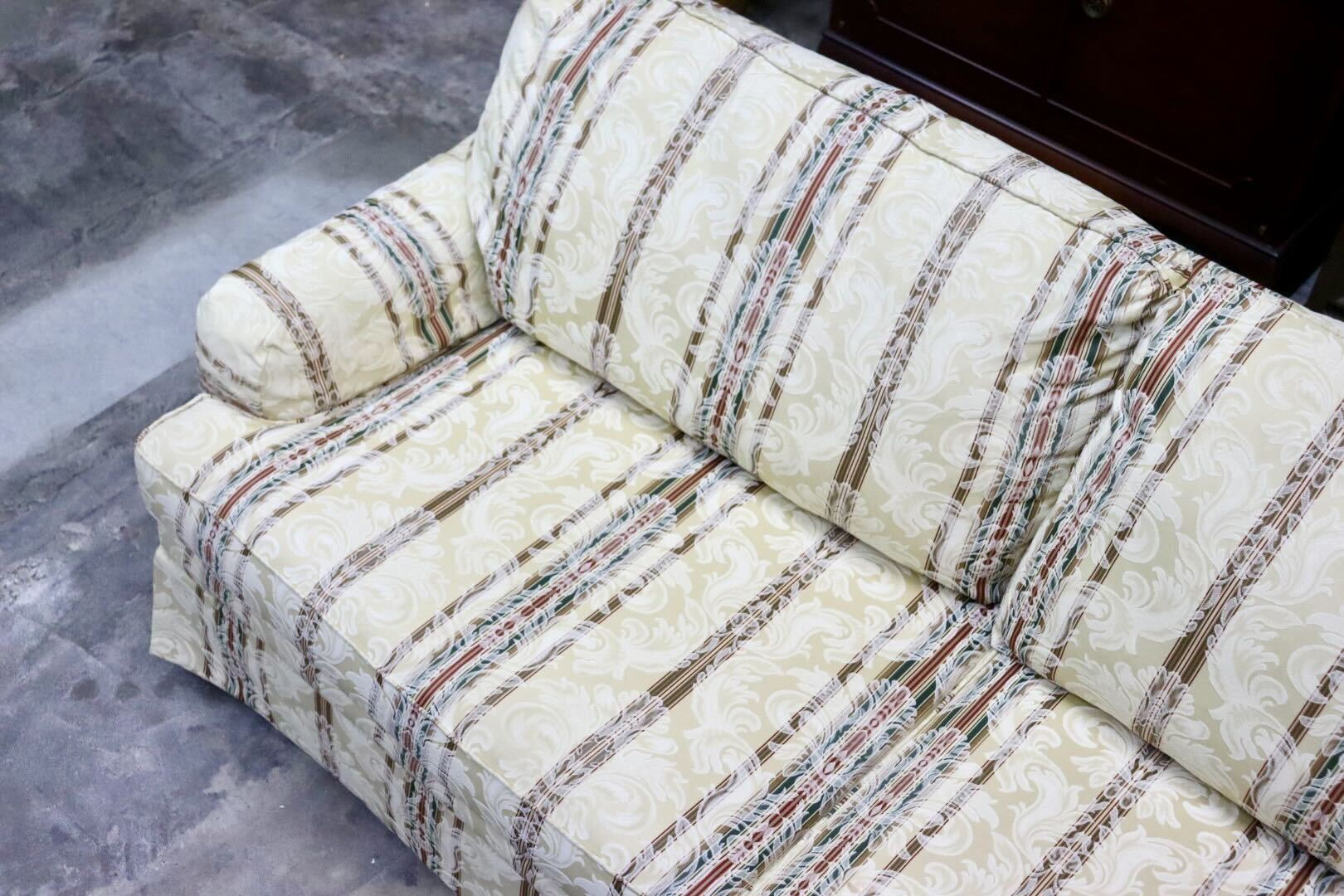 GMIH352○Thomasville / トーマスビル 3人掛けソファ トリプルソファ 長椅子 ファブリック エレガント クラシック